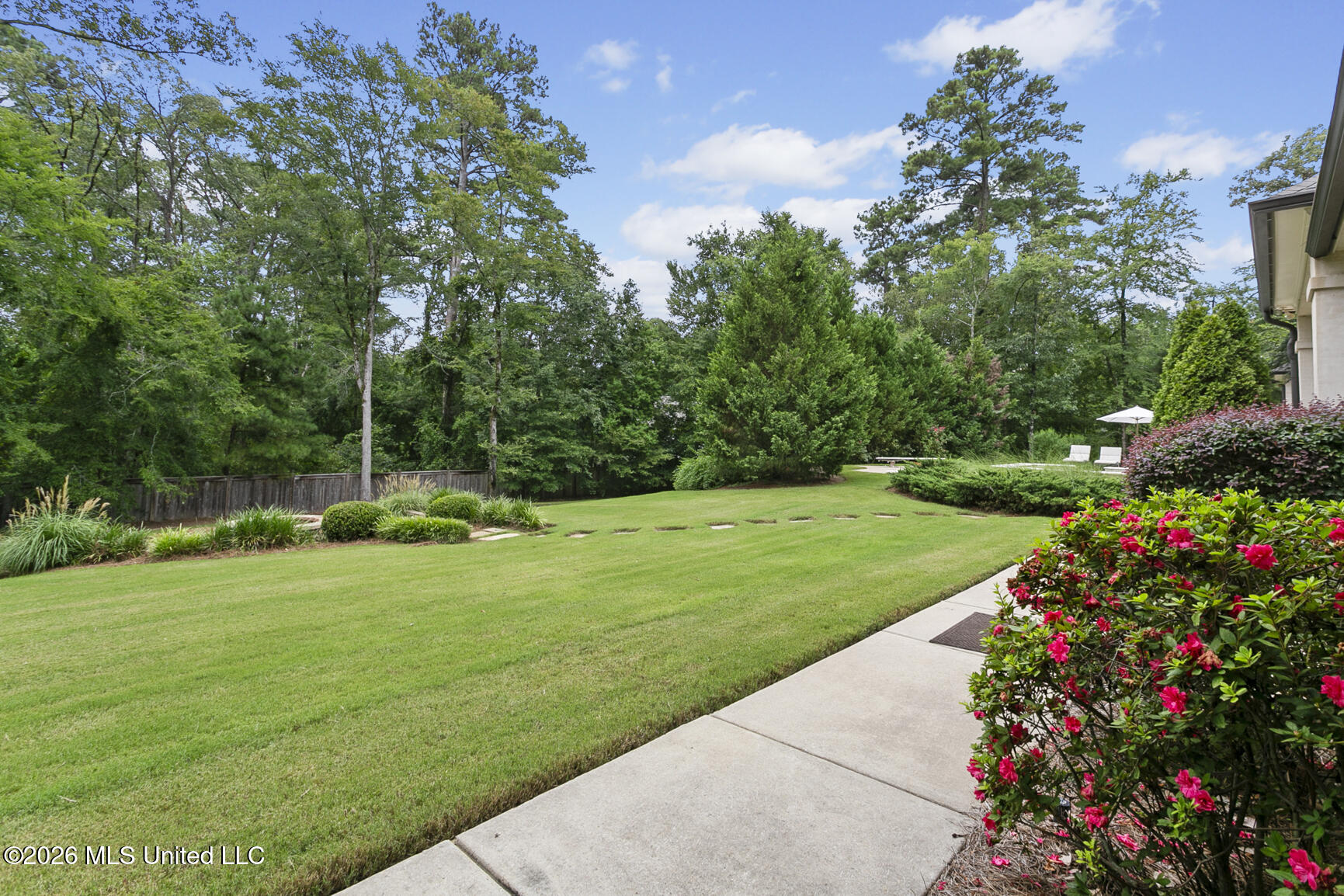918 Montrose Drive Property Photo 54