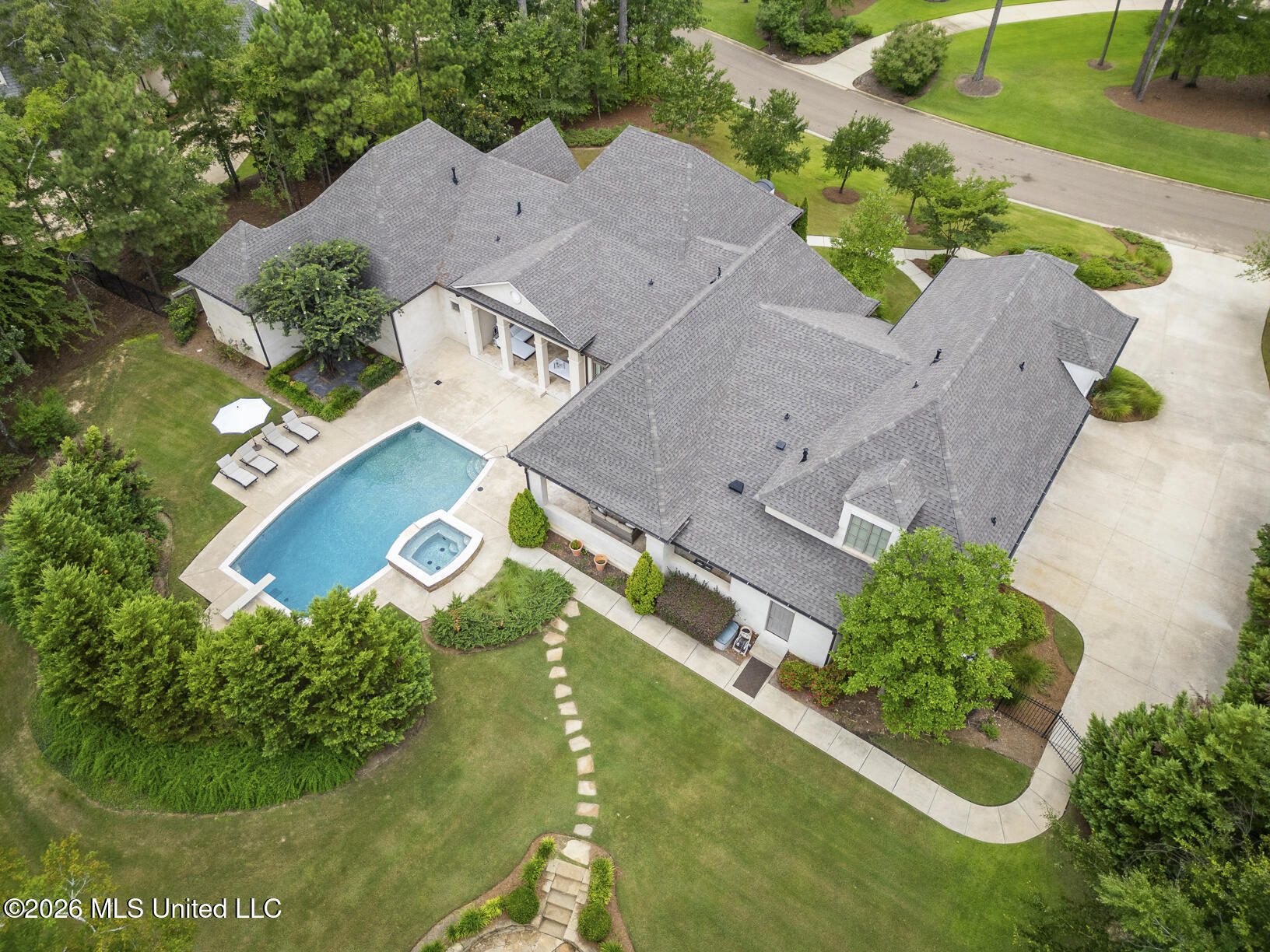 918 Montrose Drive Property Photo 69