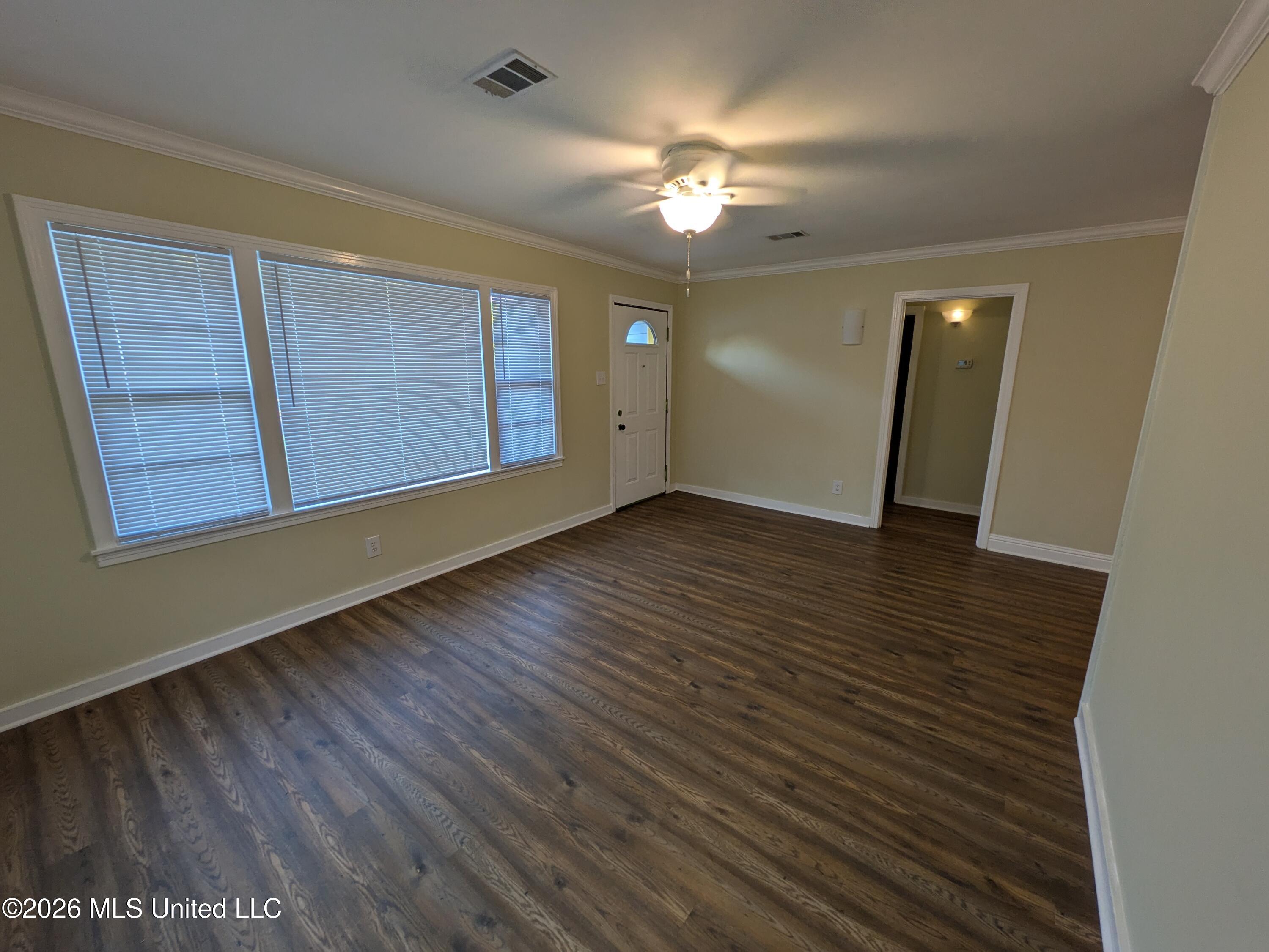 1253 24th Street Property Photo 3