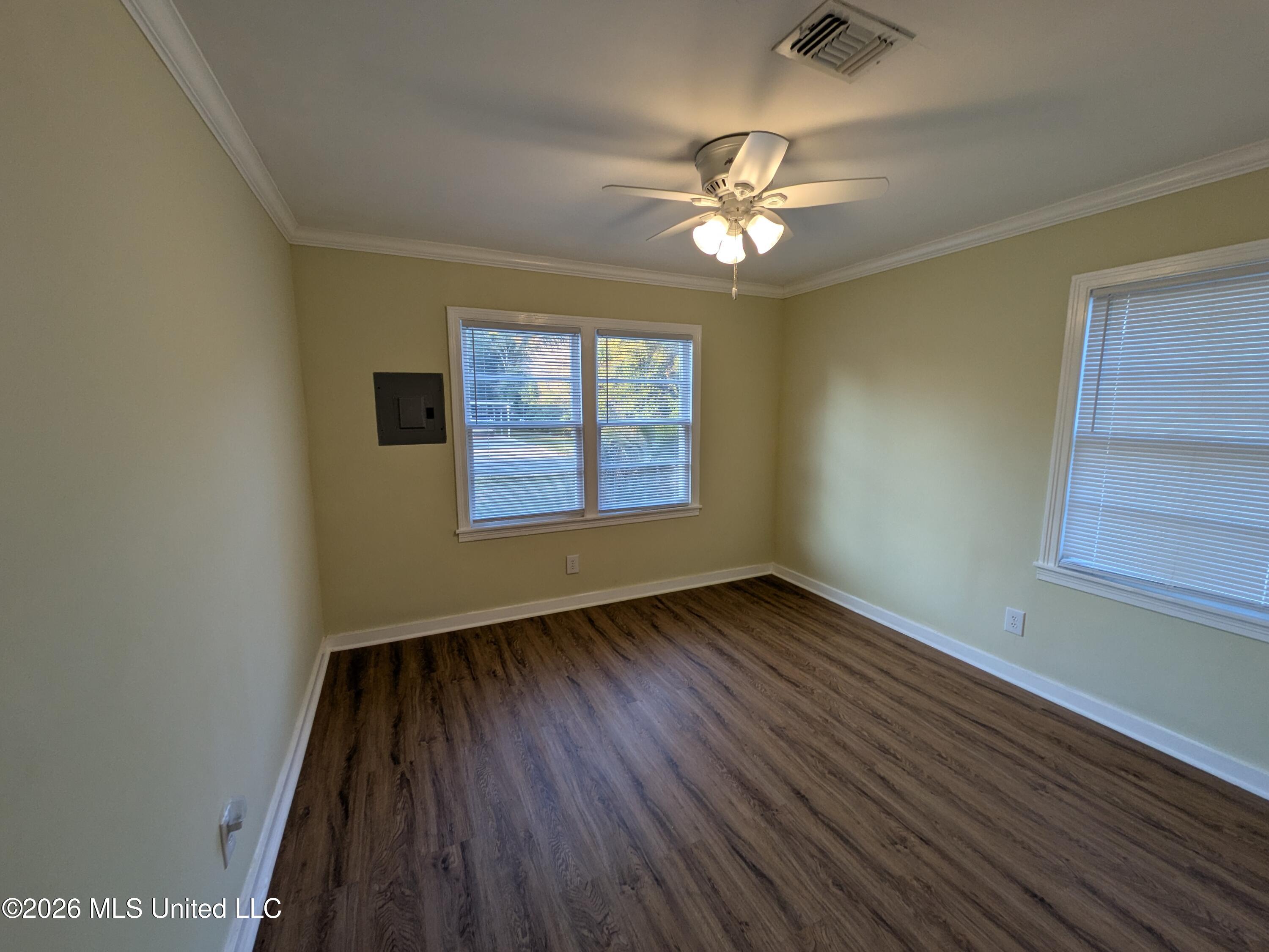 1253 24th Street Property Photo 9