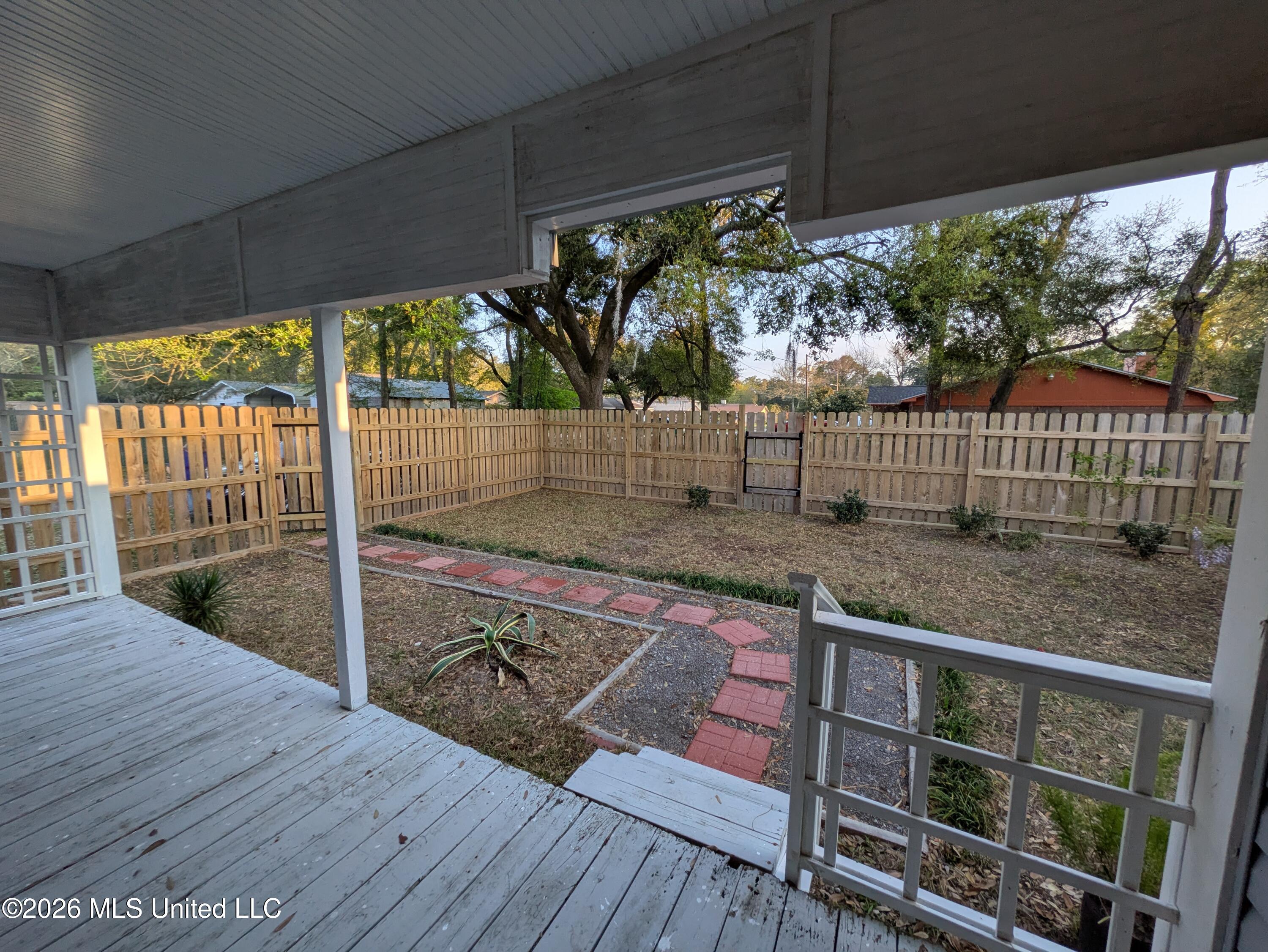 1253 24th Street Property Photo 16