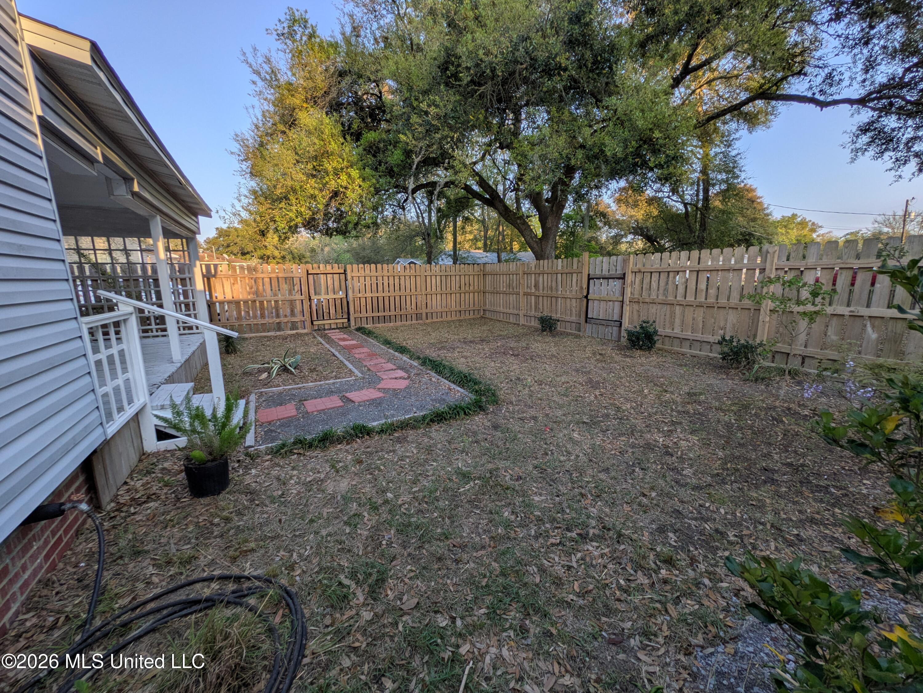 1253 24th Street Property Photo 17