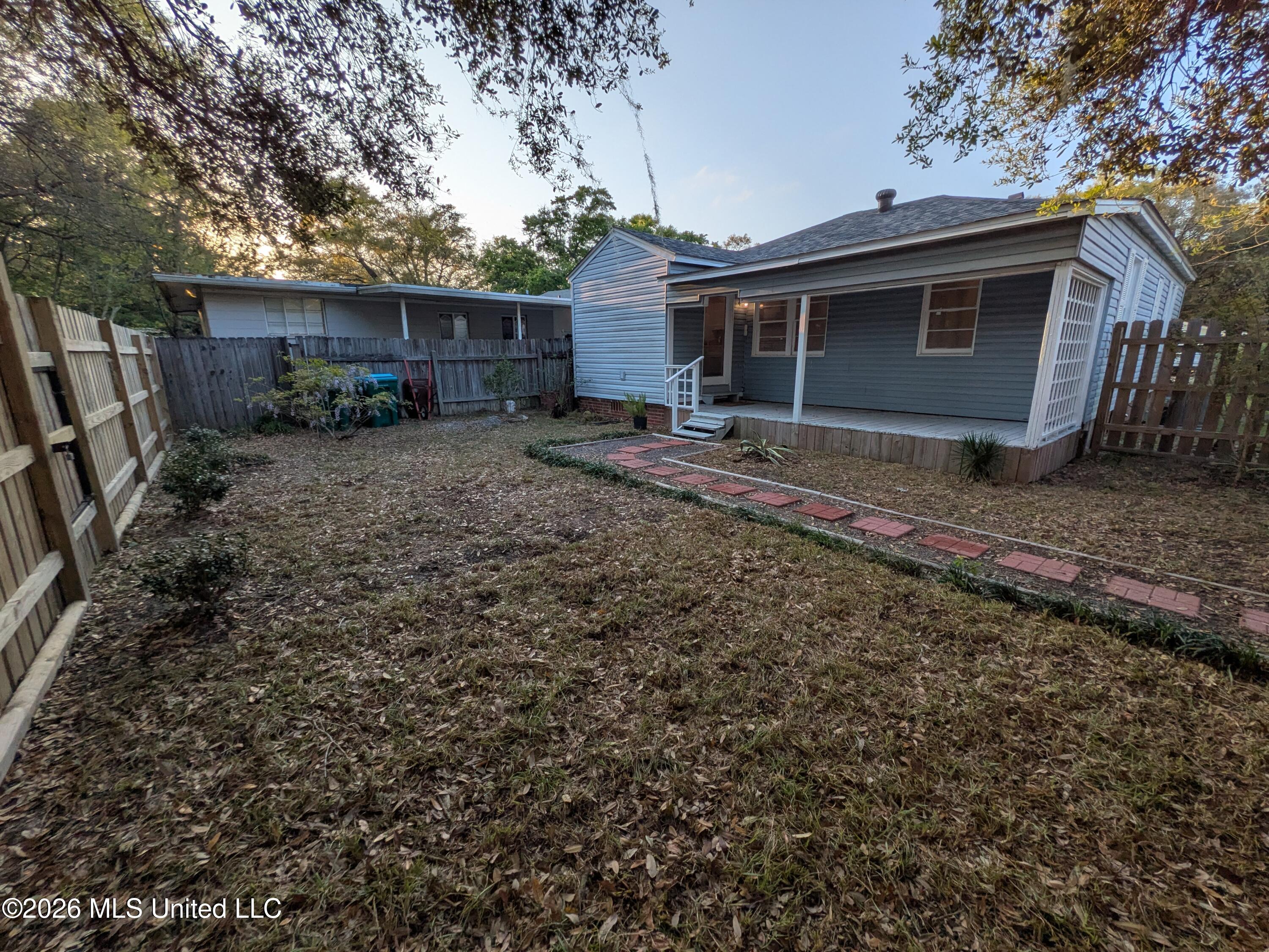 1253 24th Street Property Photo 18