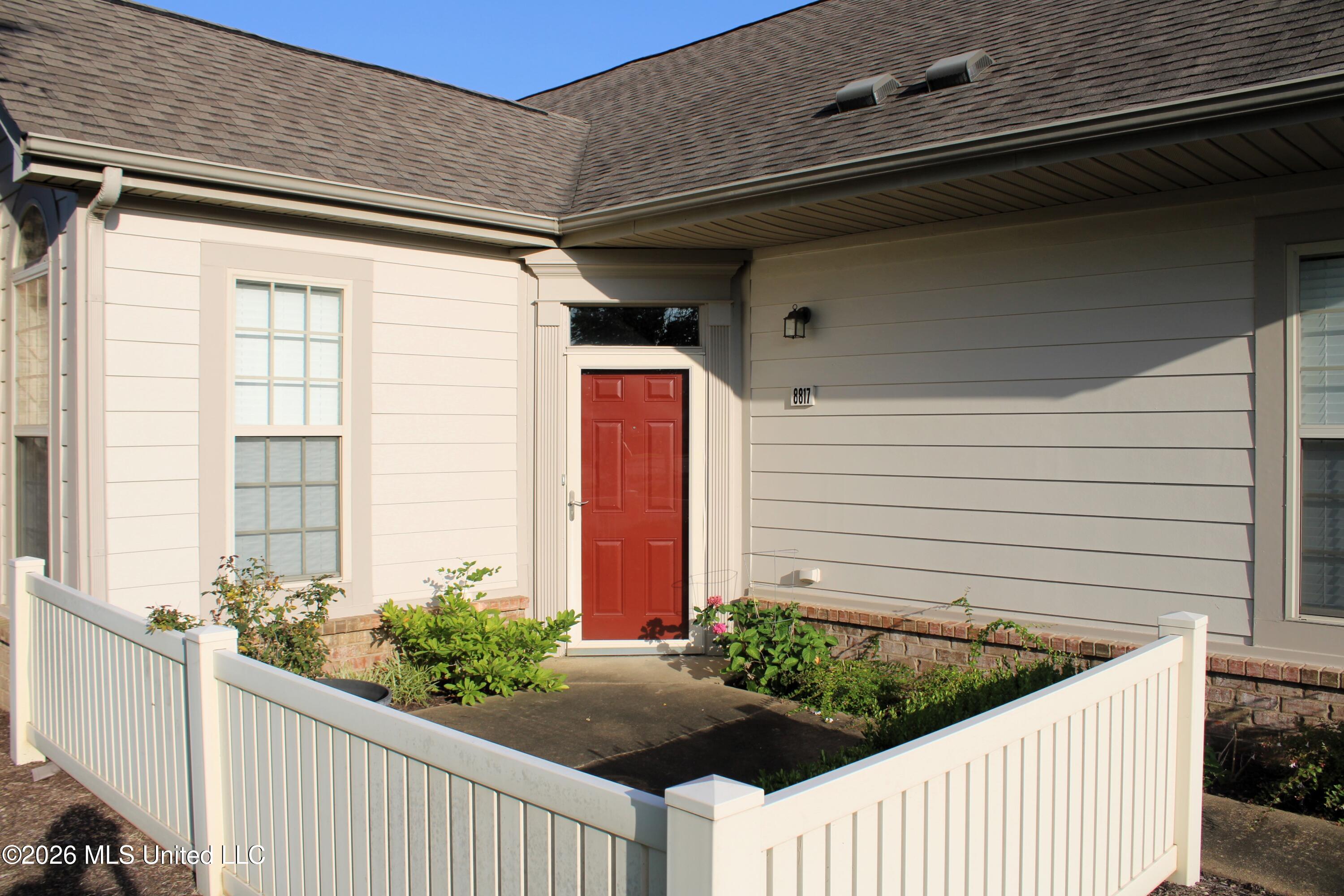 8817 Parkview Oaks Circle Property Photo 4