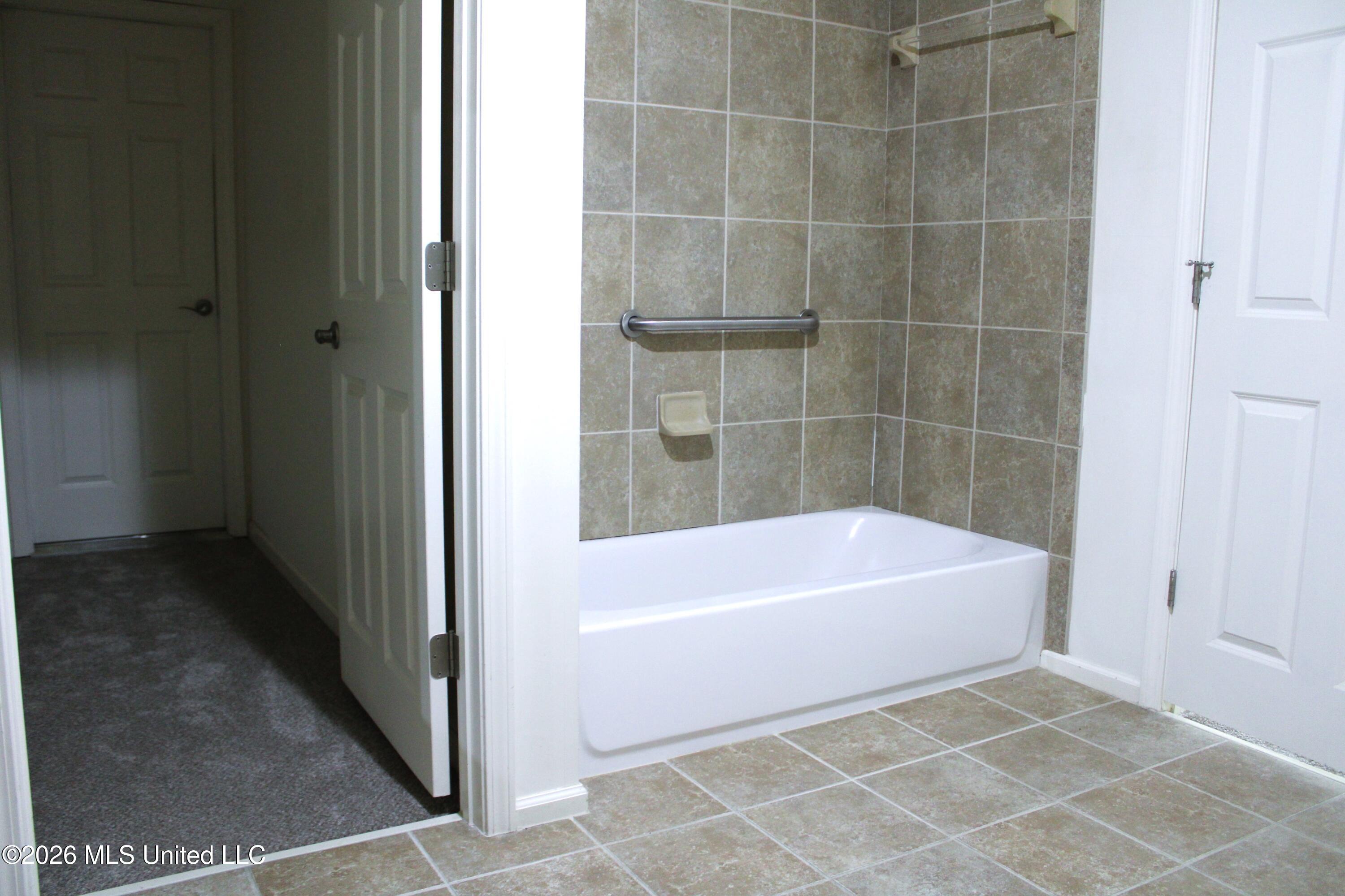 8817 Parkview Oaks Circle Property Photo 29