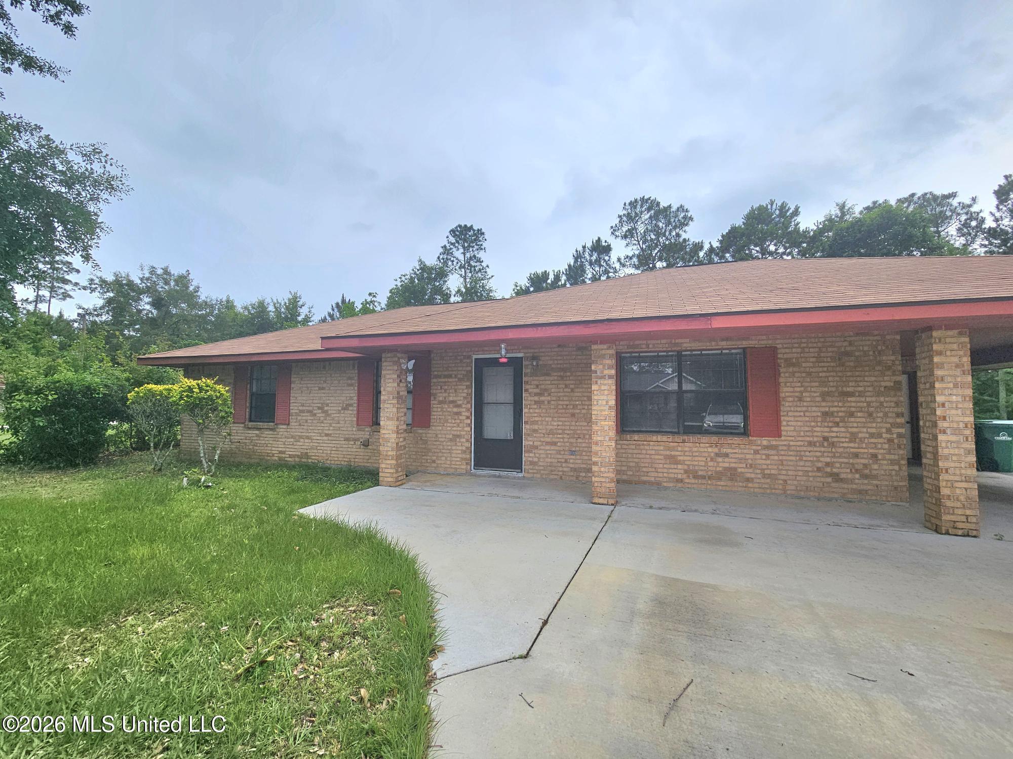 530 Easterbrook Street Property Photo 3