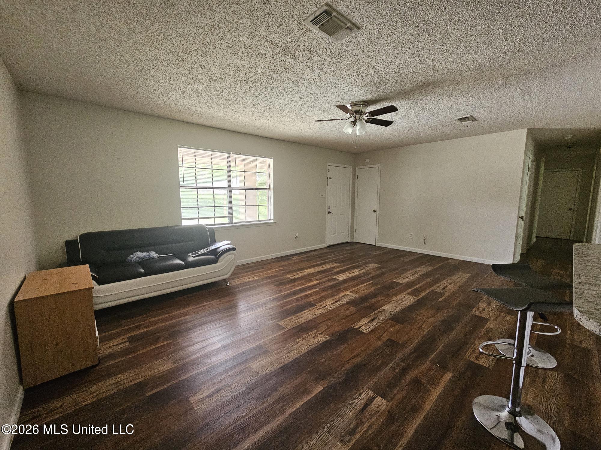 530 Easterbrook Street Property Photo 8