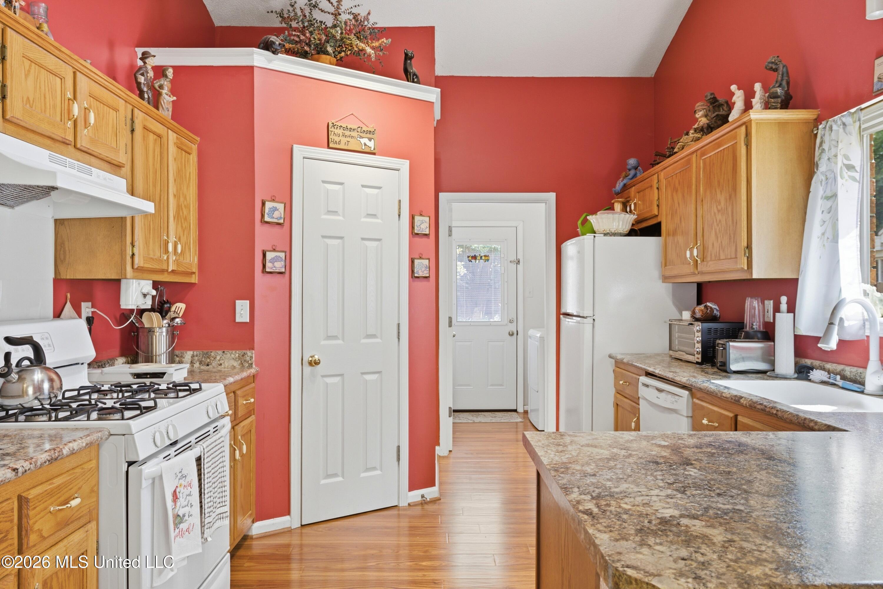 907 Mcgowan Drive Property Photo 11