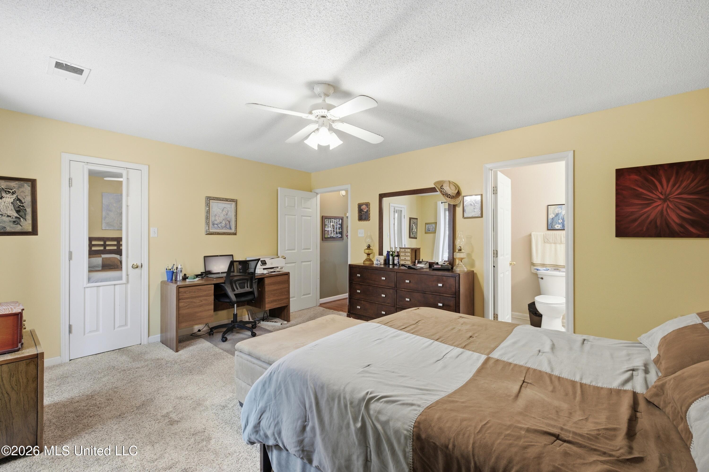 907 Mcgowan Drive Property Photo 17