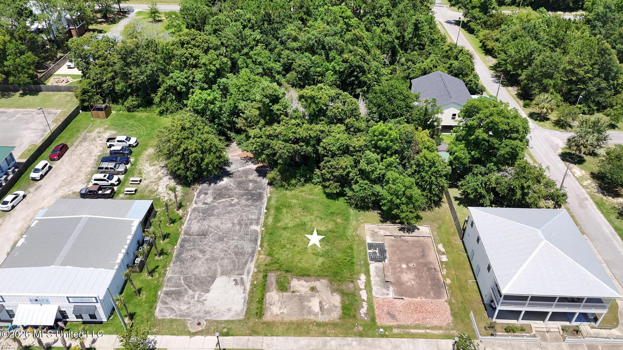 304 Coleman Avenue Property Photo 6
