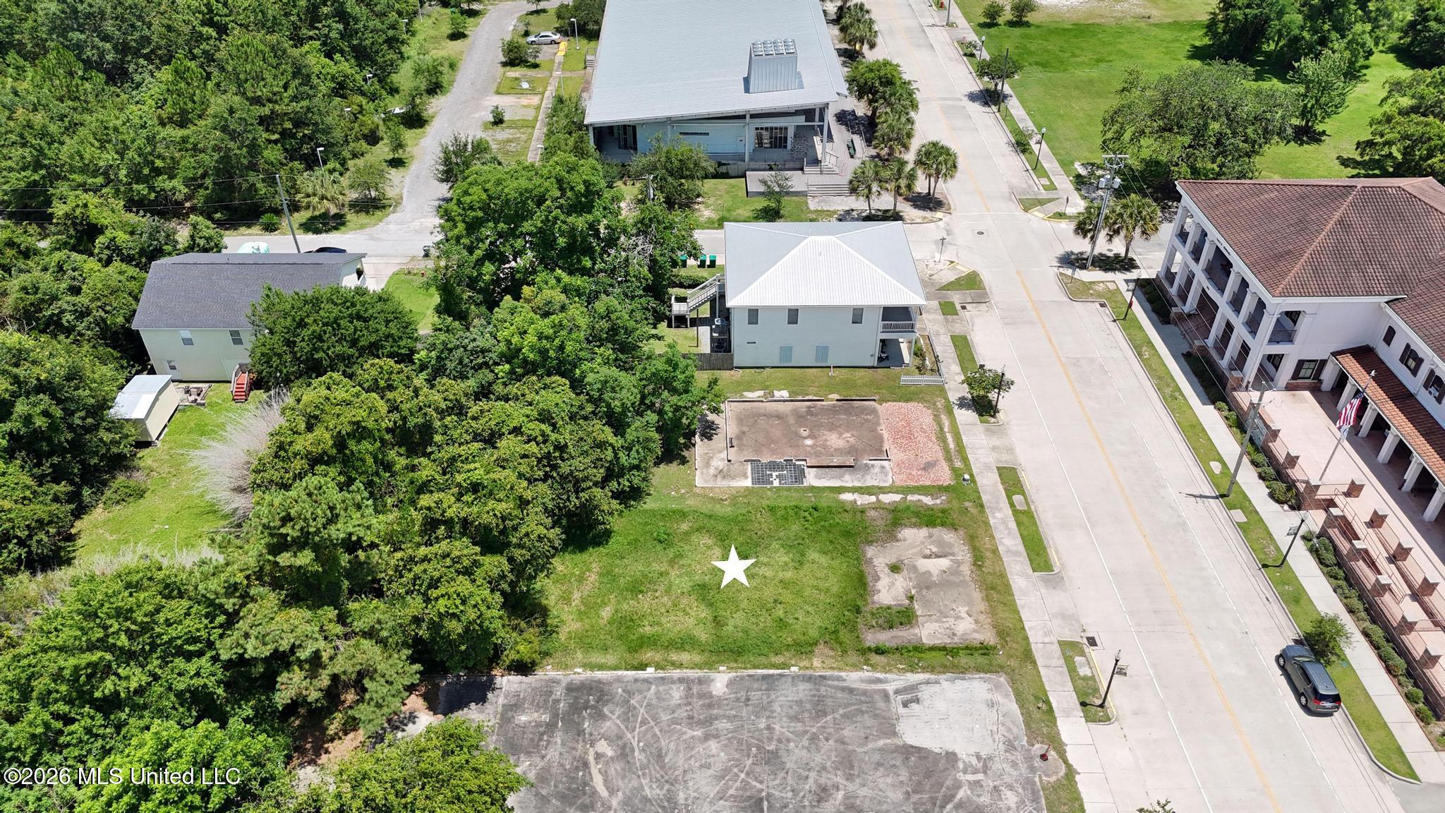 304 Coleman Avenue Property Photo 8