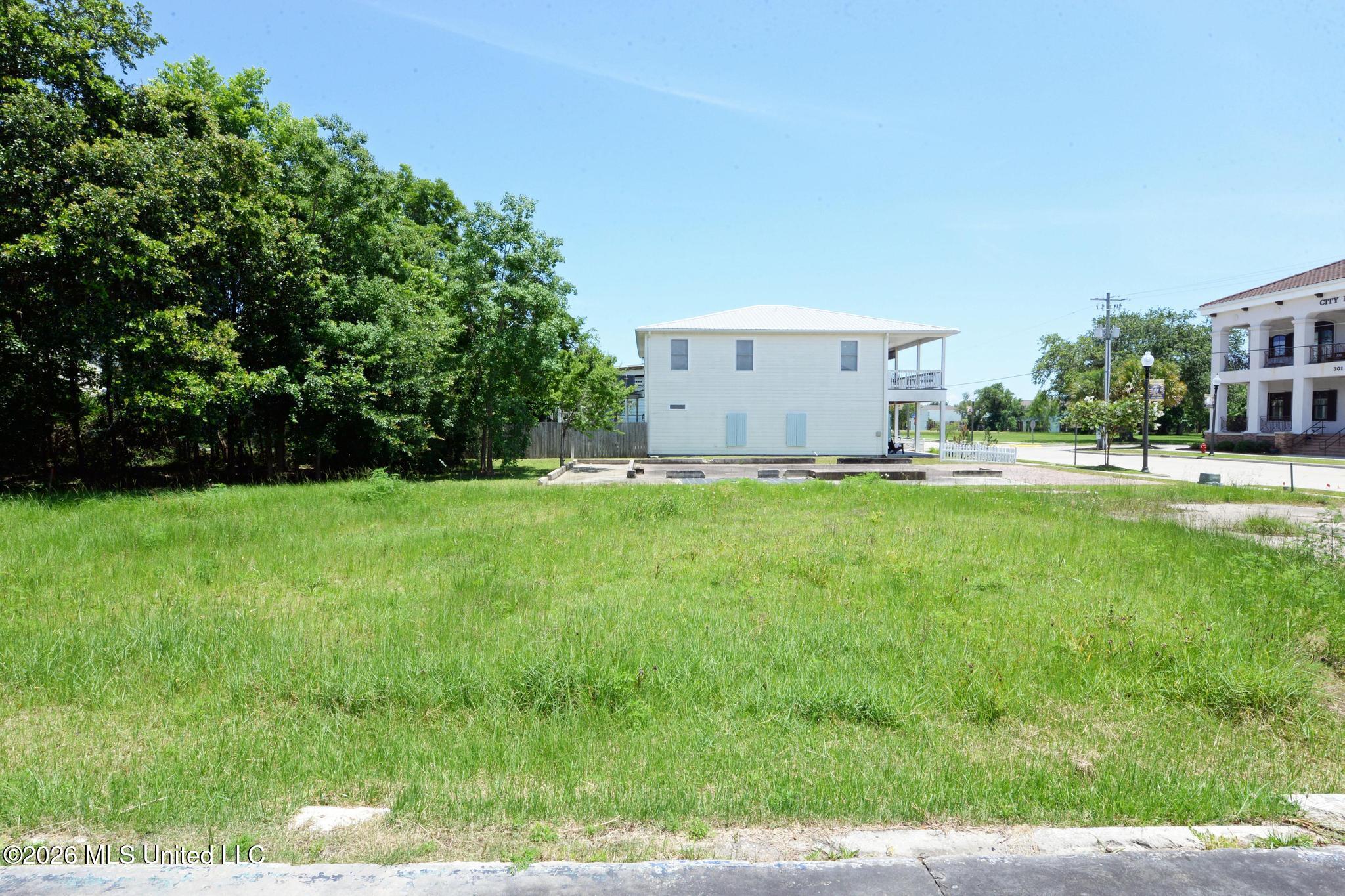 304 Coleman Avenue Property Photo 16
