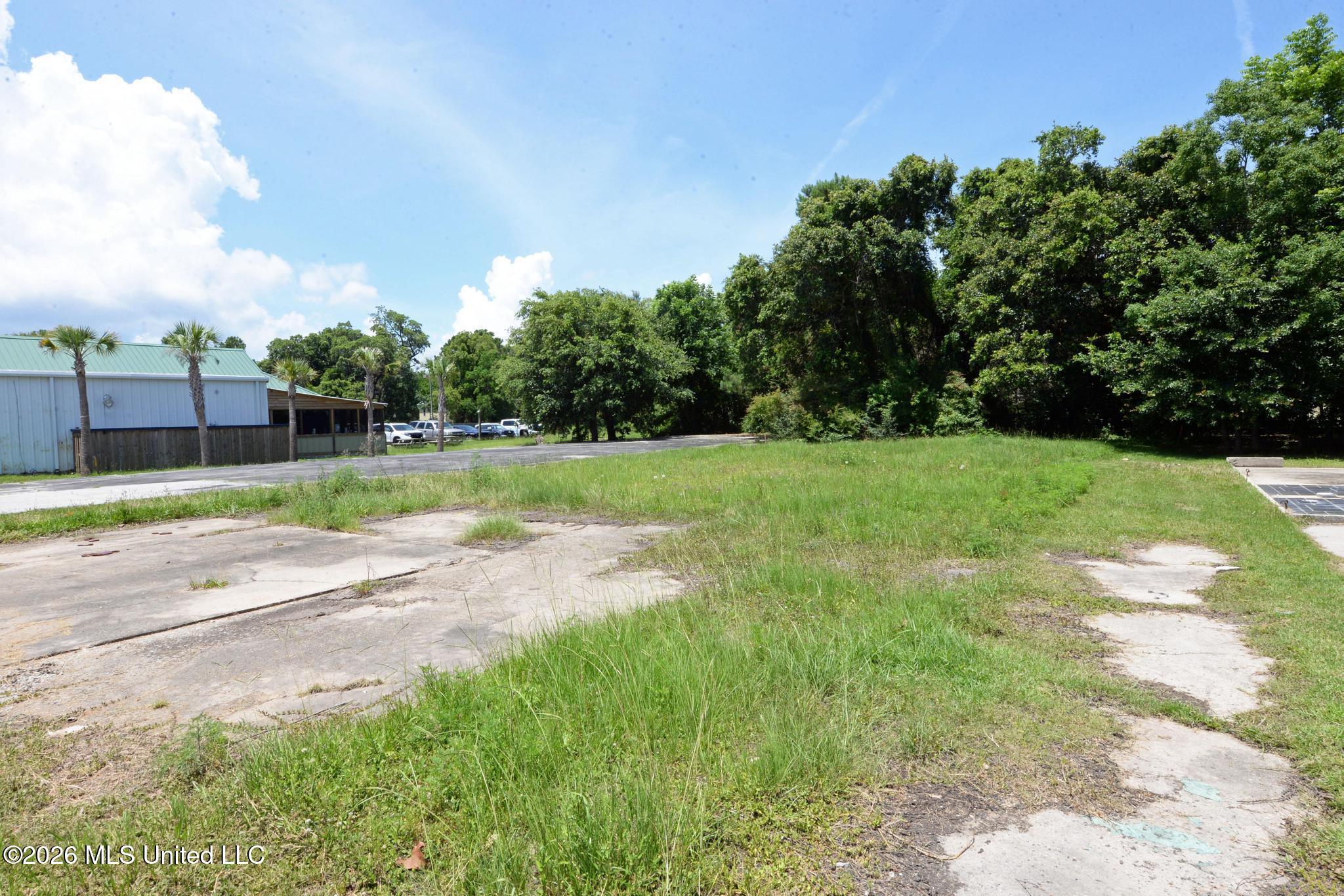 304 Coleman Avenue Property Photo 21