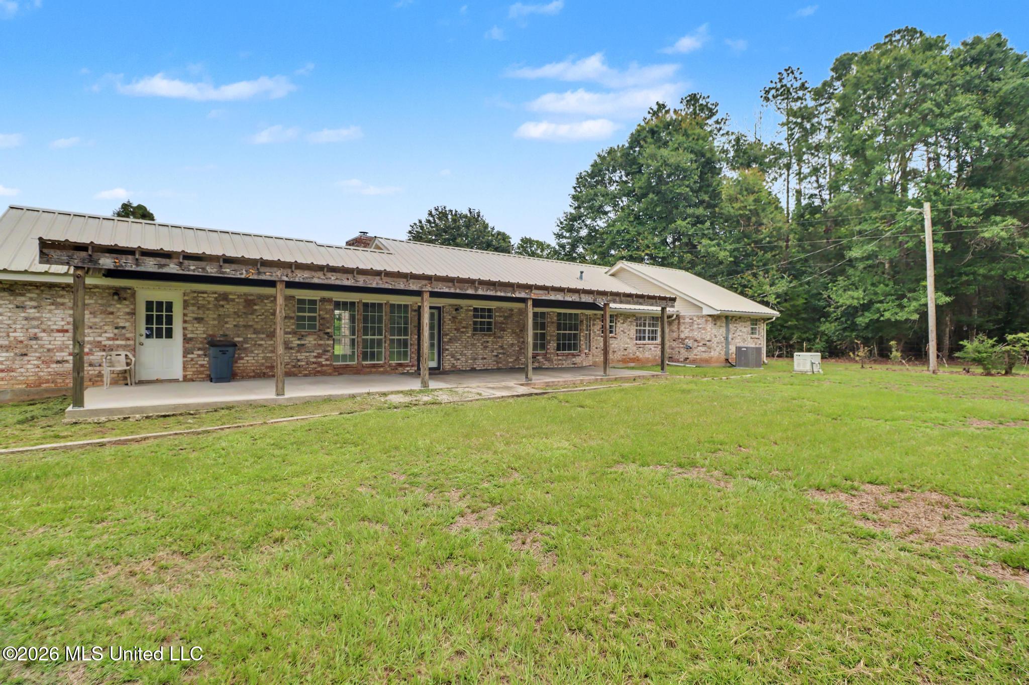 256 Morgan Seal Road Property Photo 3