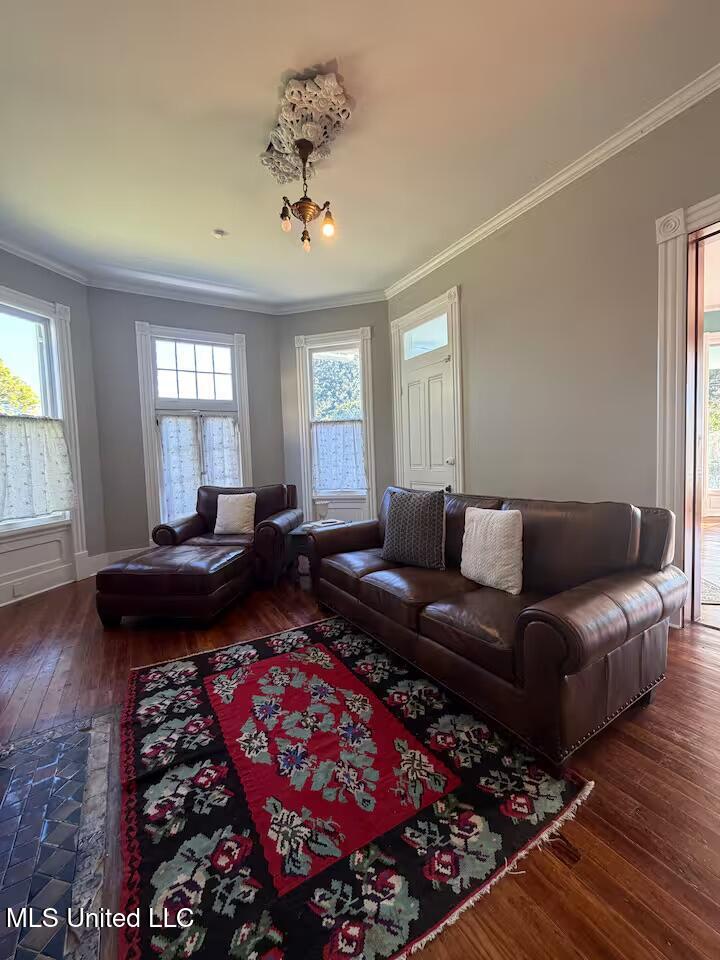 300 Linton Avenue Property Photo 4
