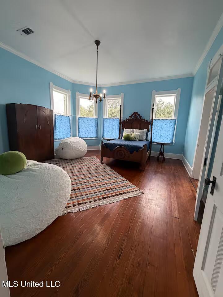300 Linton Avenue Property Photo 14
