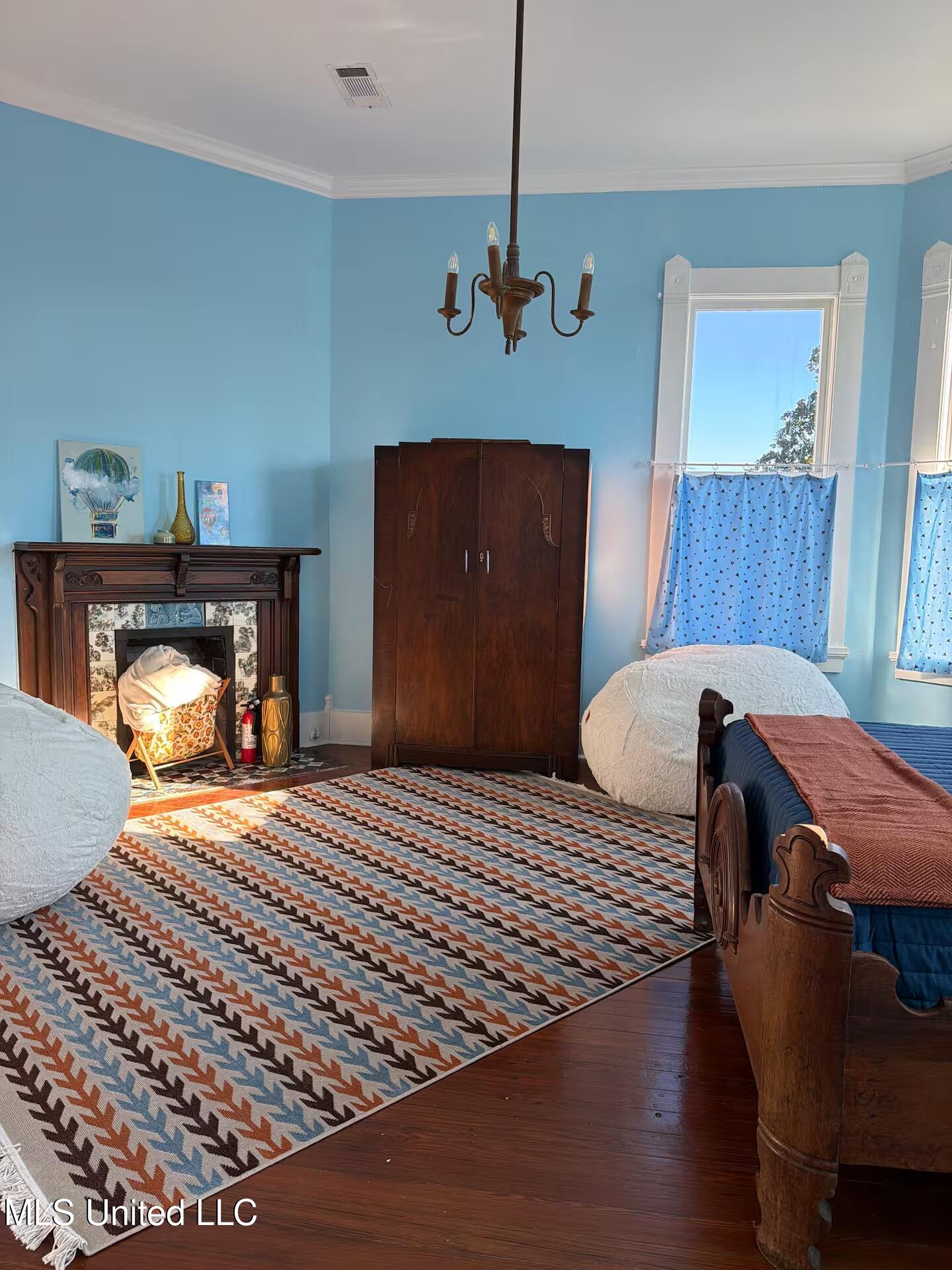 300 Linton Avenue Property Photo 15