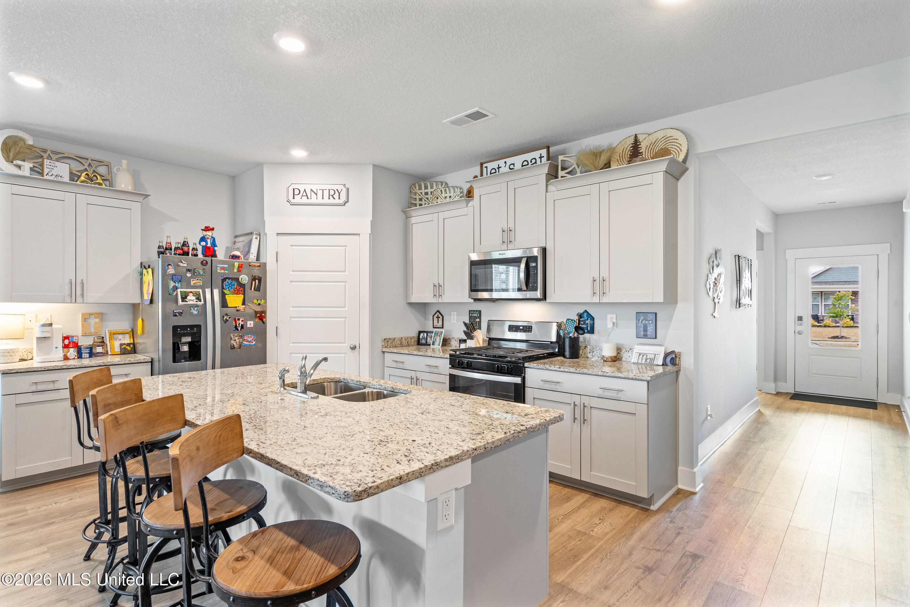 2091 Hyacinth Lane Property Photo 8