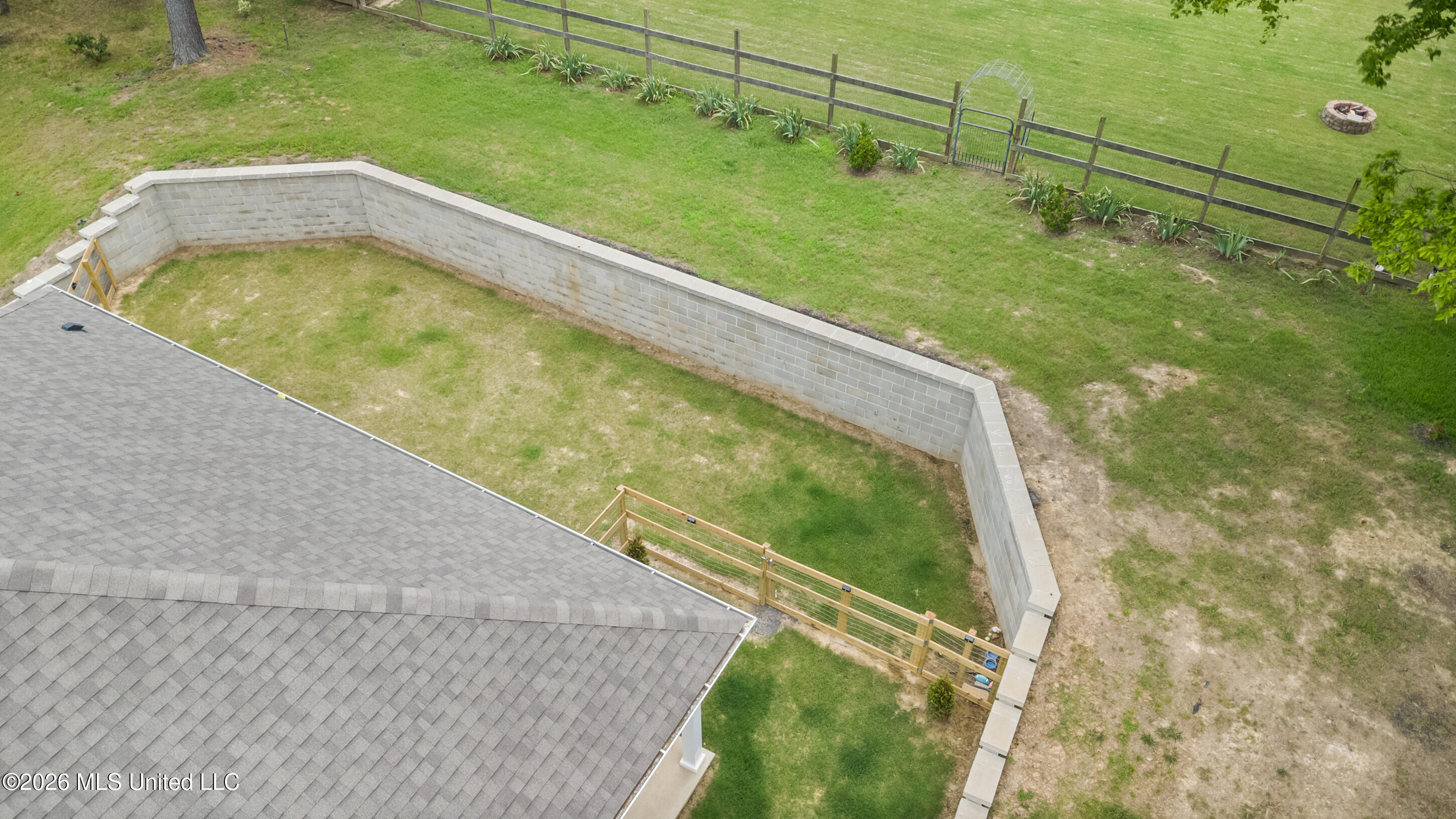 2091 Hyacinth Lane Property Photo 28