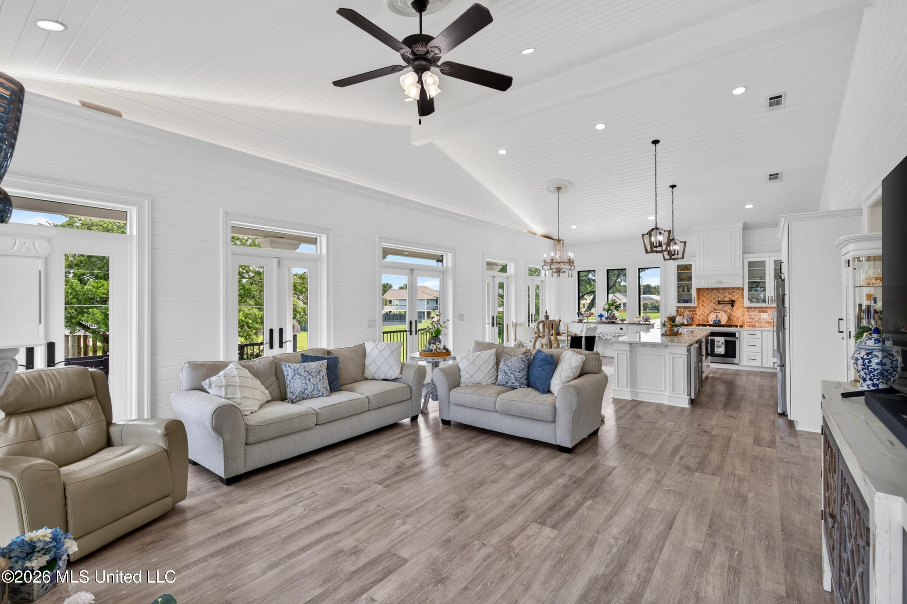 100 Runnels Avenue Property Photo 15