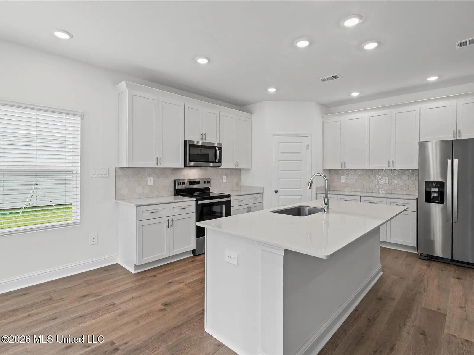 8013 Buttonbush Road Property Photo 8