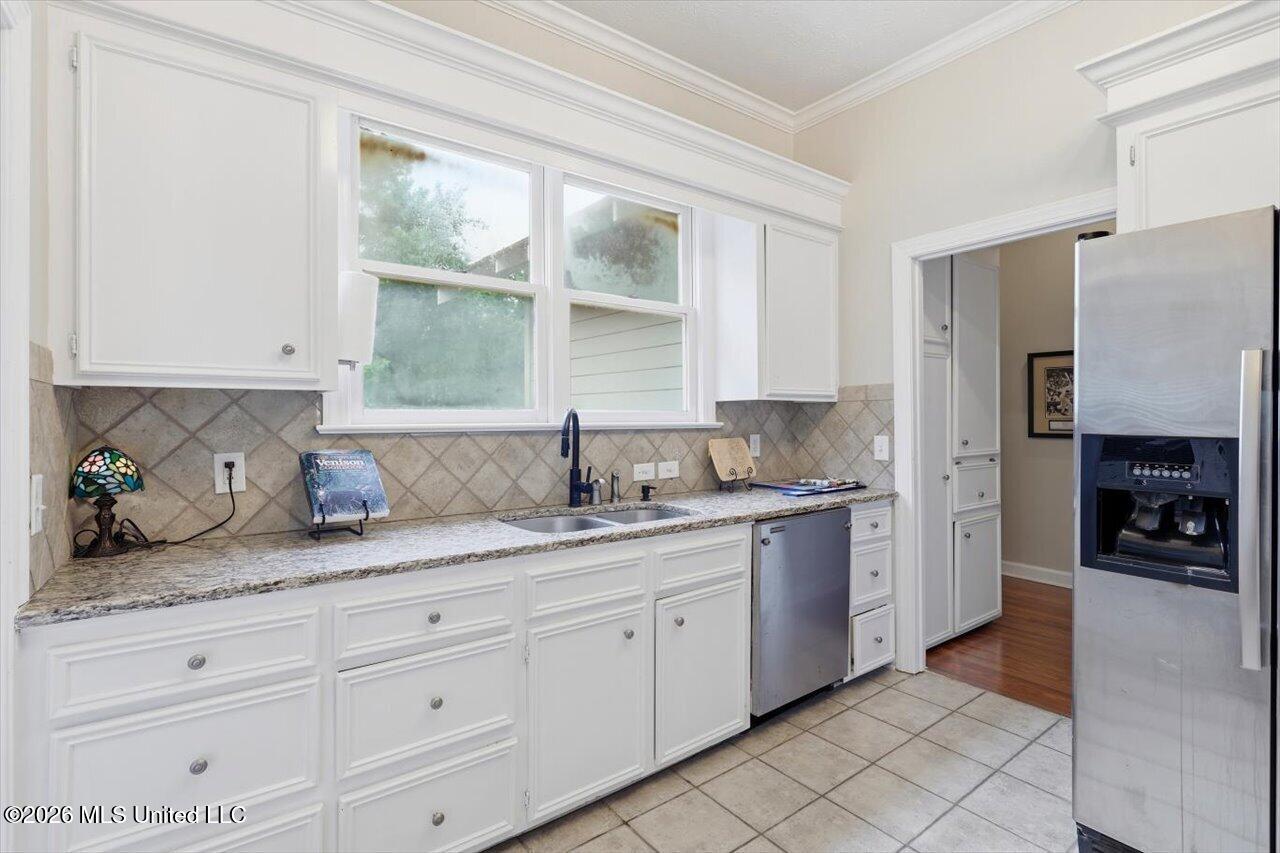441 E Peace Street Property Photo 7