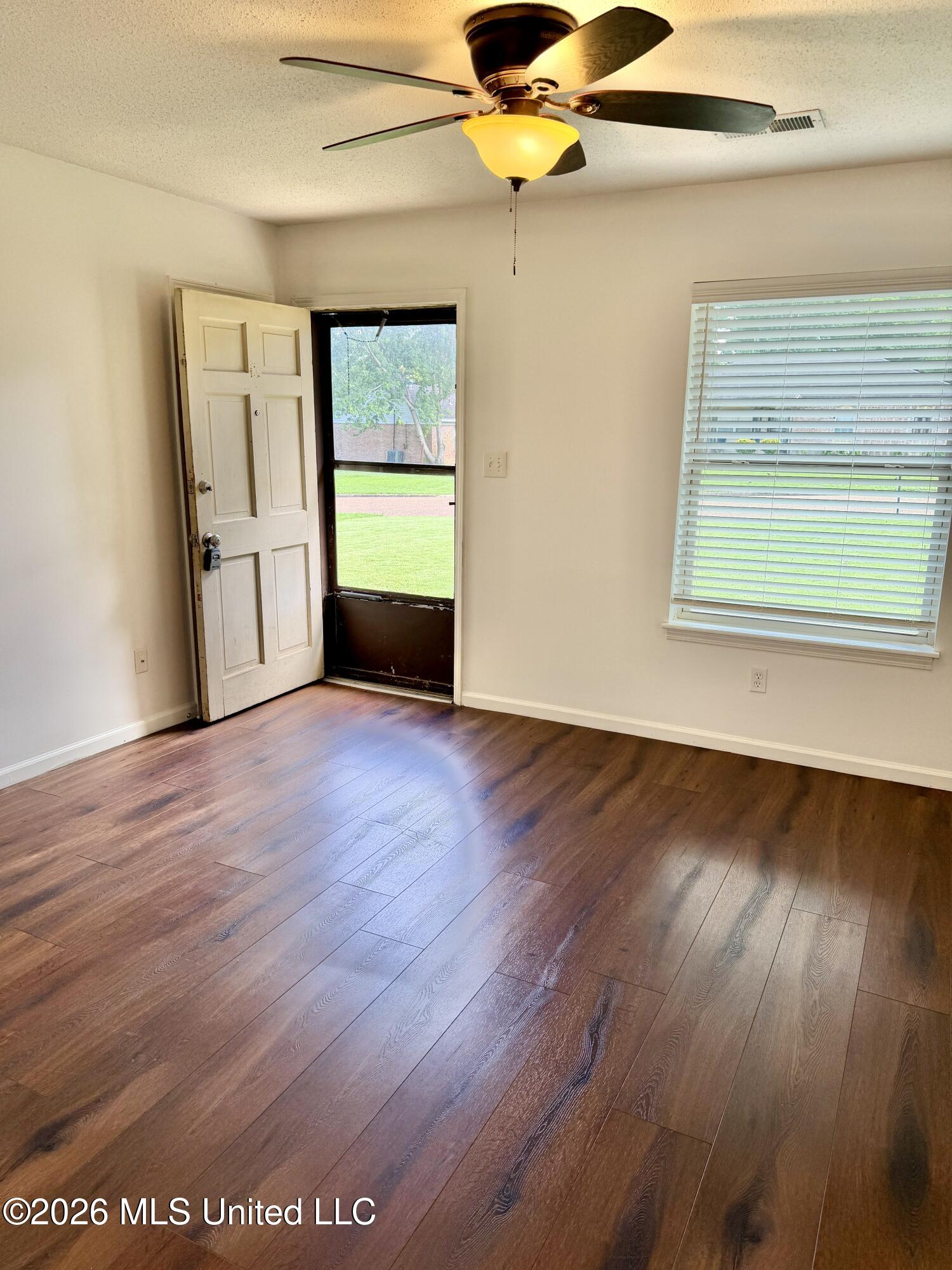 442 Hillbrook Drive Property Photo 4