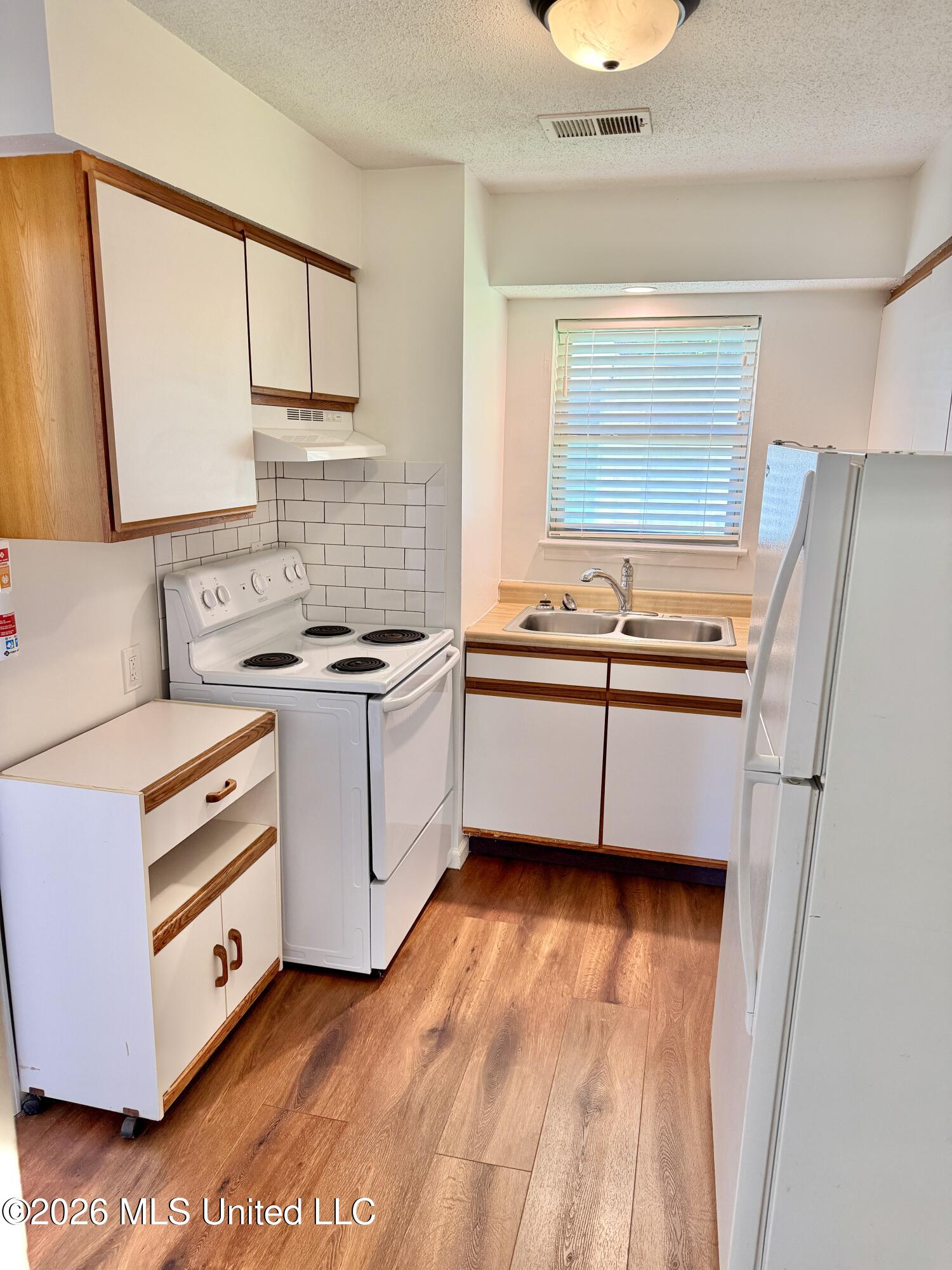 442 Hillbrook Drive Property Photo 10