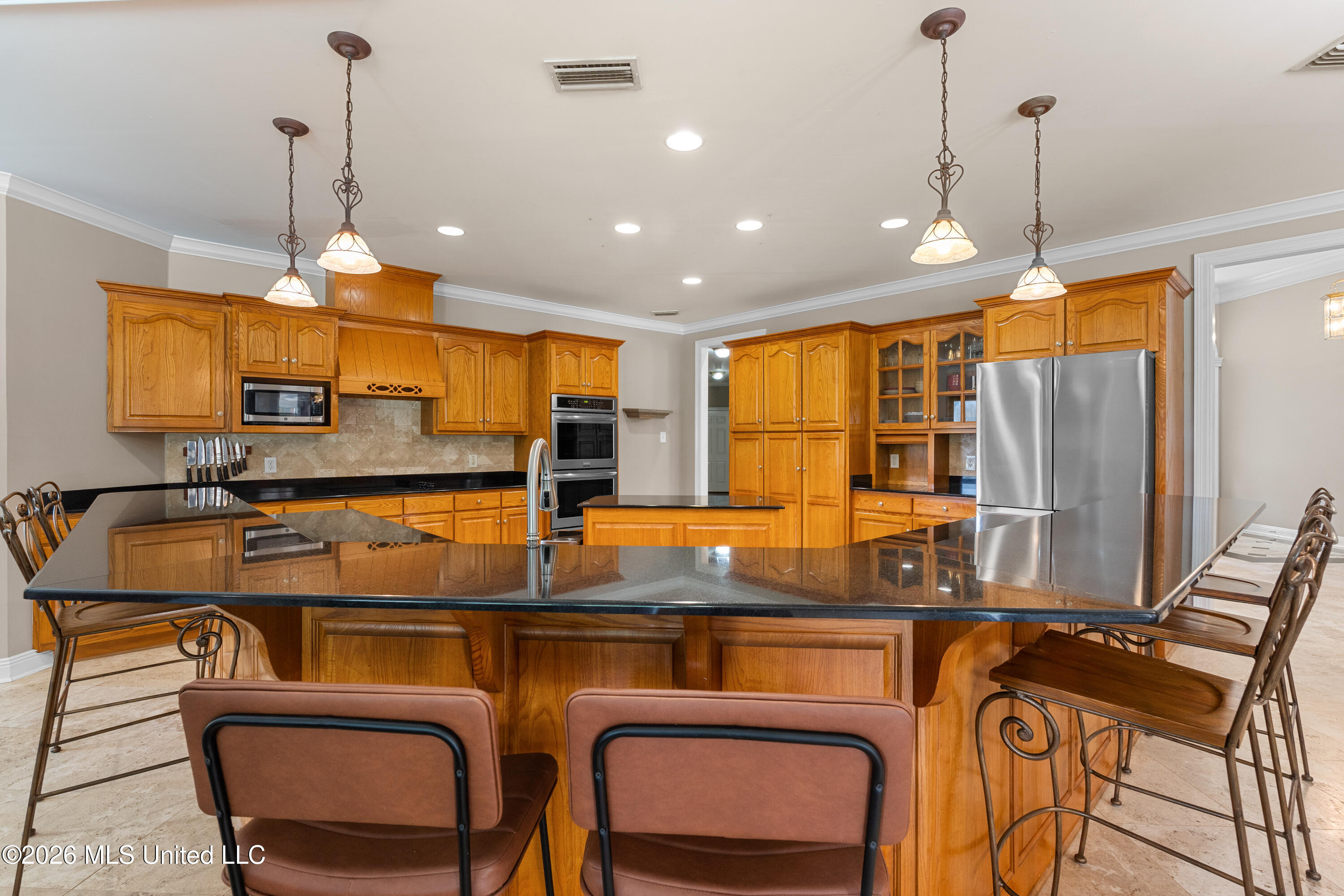 10440 S Johnson Road Property Photo 8