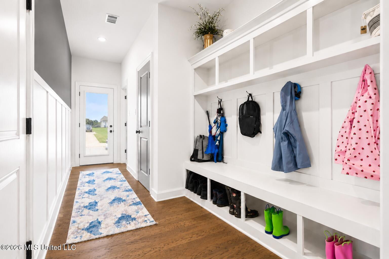 7448 Live Oak Manor Cove Property Photo 13