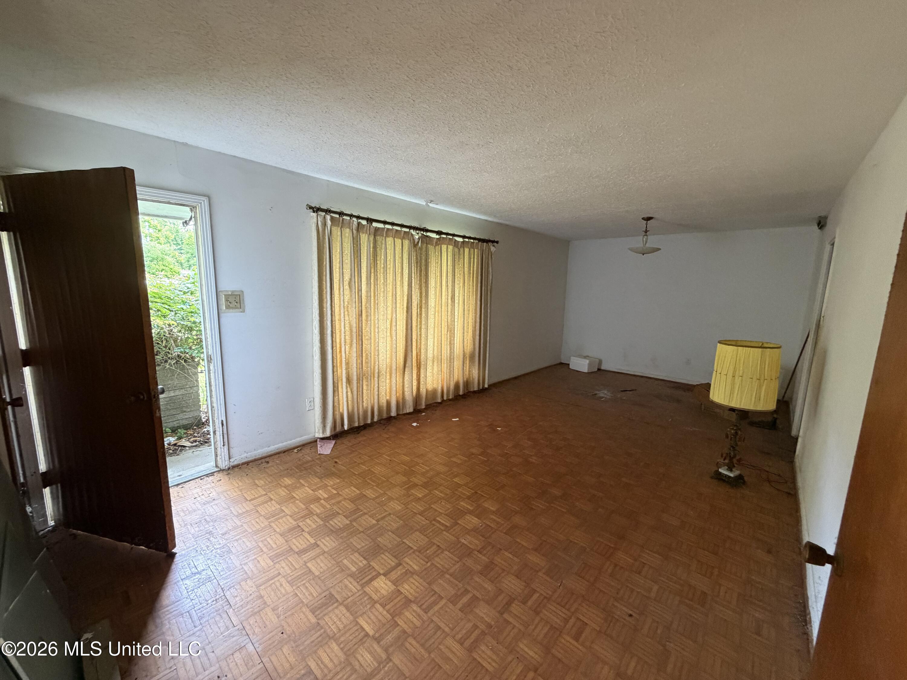 1625 Steen Drive Property Photo 5