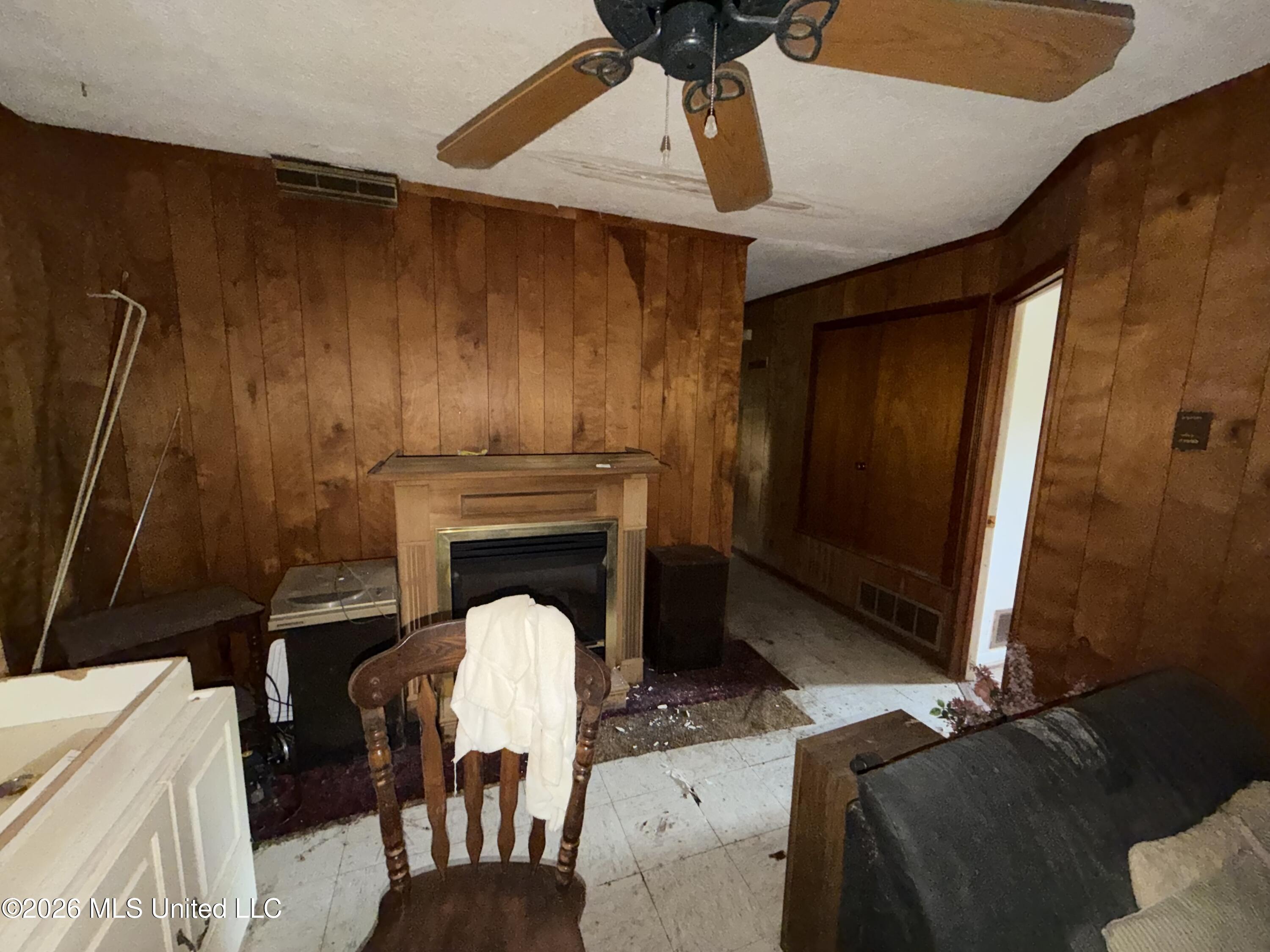 1625 Steen Drive Property Photo 9