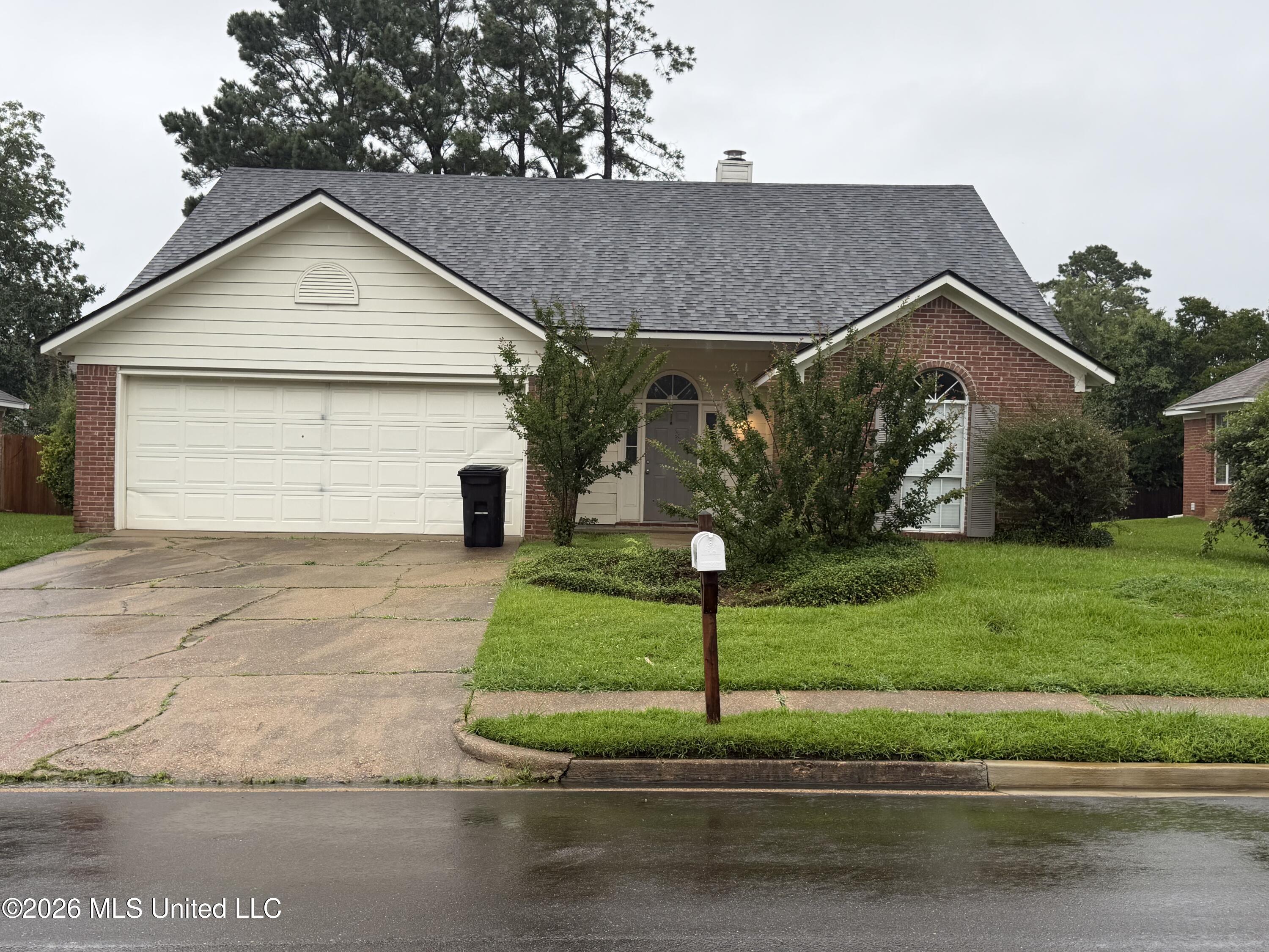1848 Lincolnshire Boulevard Property Photo 1