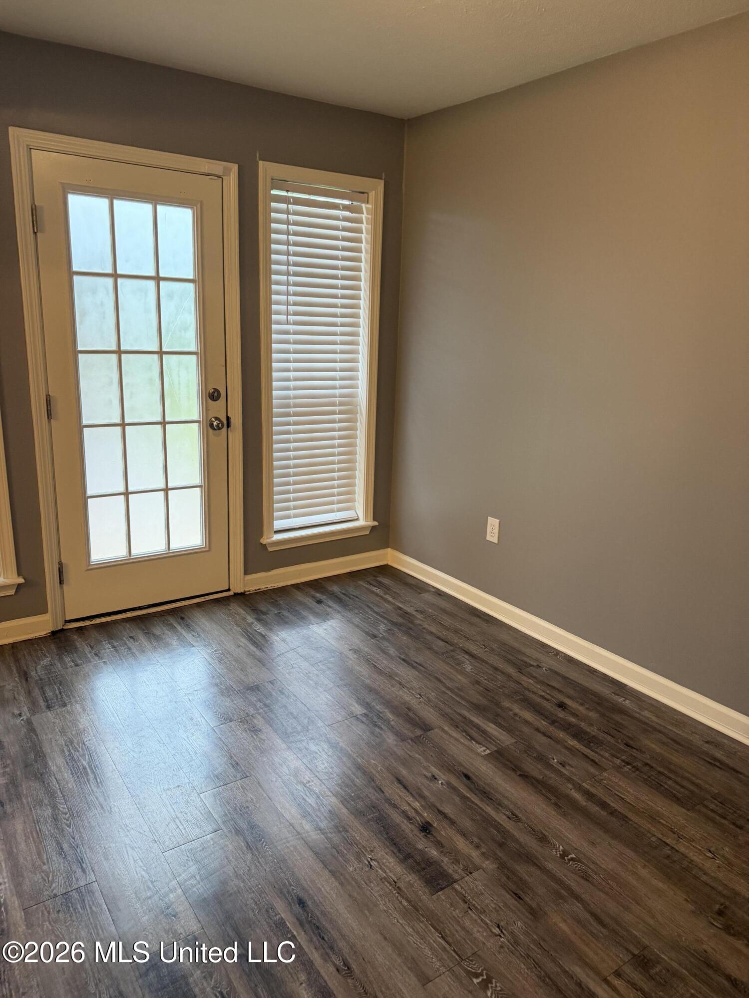 1848 Lincolnshire Boulevard Property Photo 15