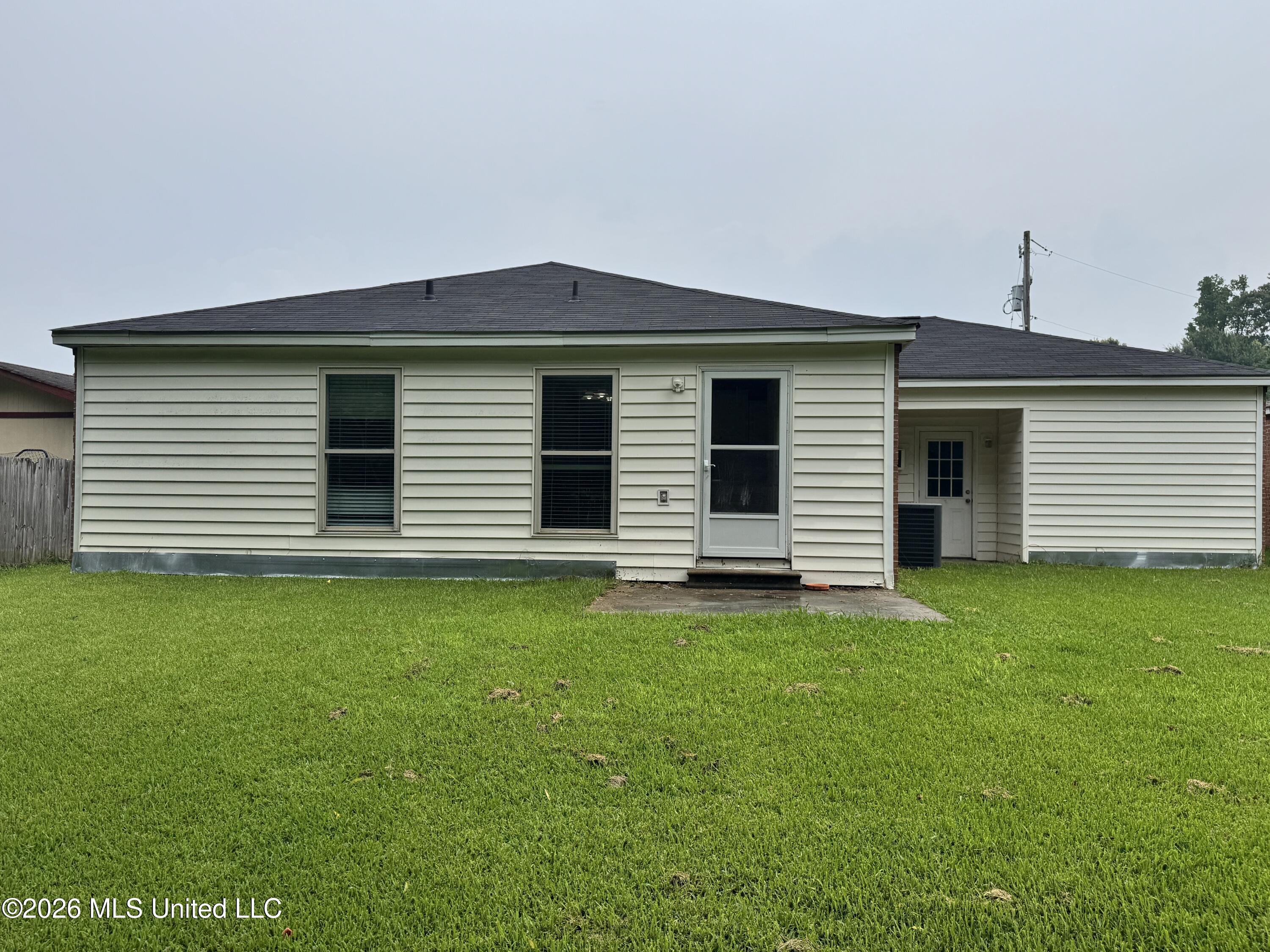 1916 S Twin Pine Drive Property Photo 14