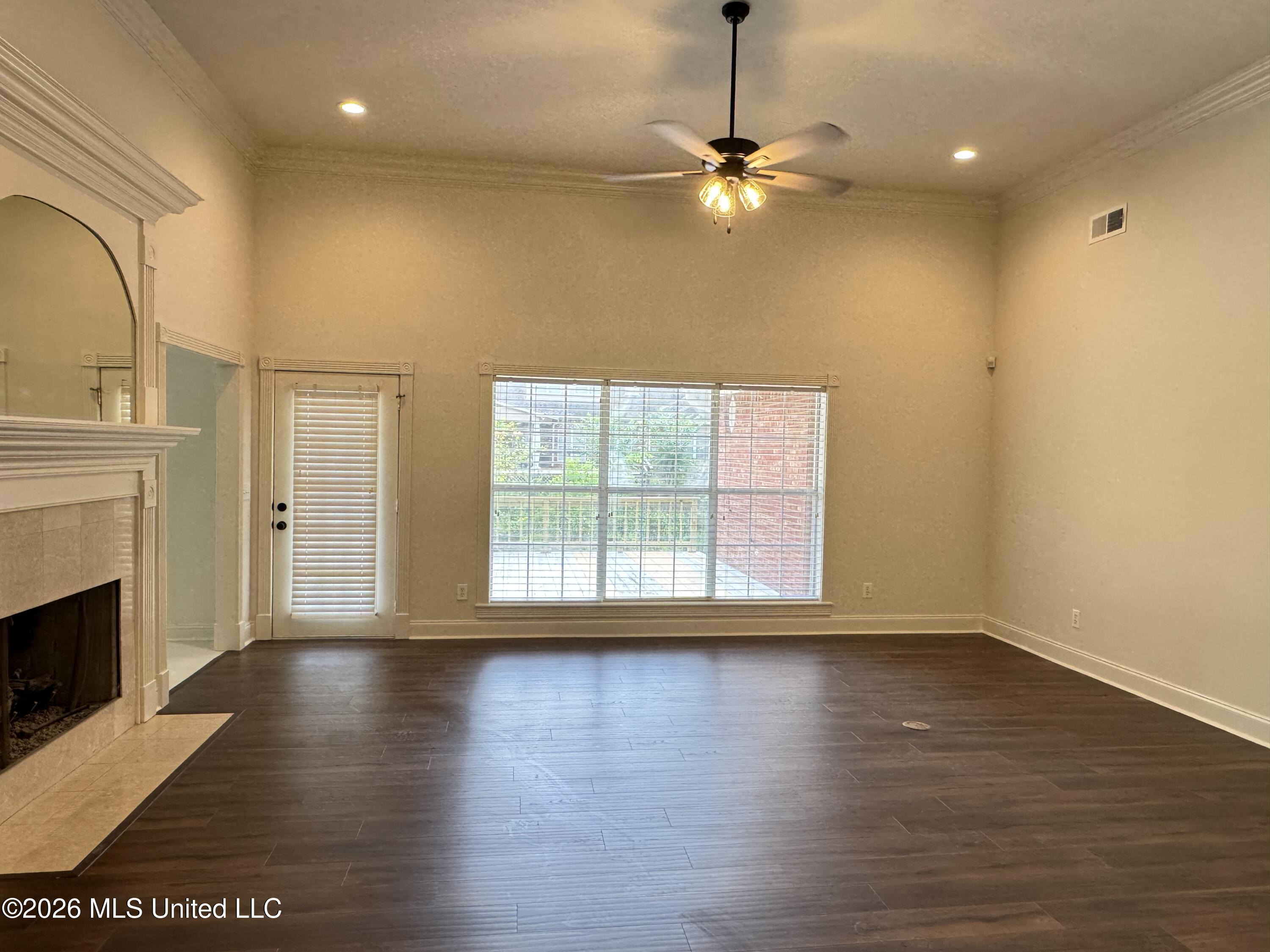 76 Eastgate Drive Property Photo 8