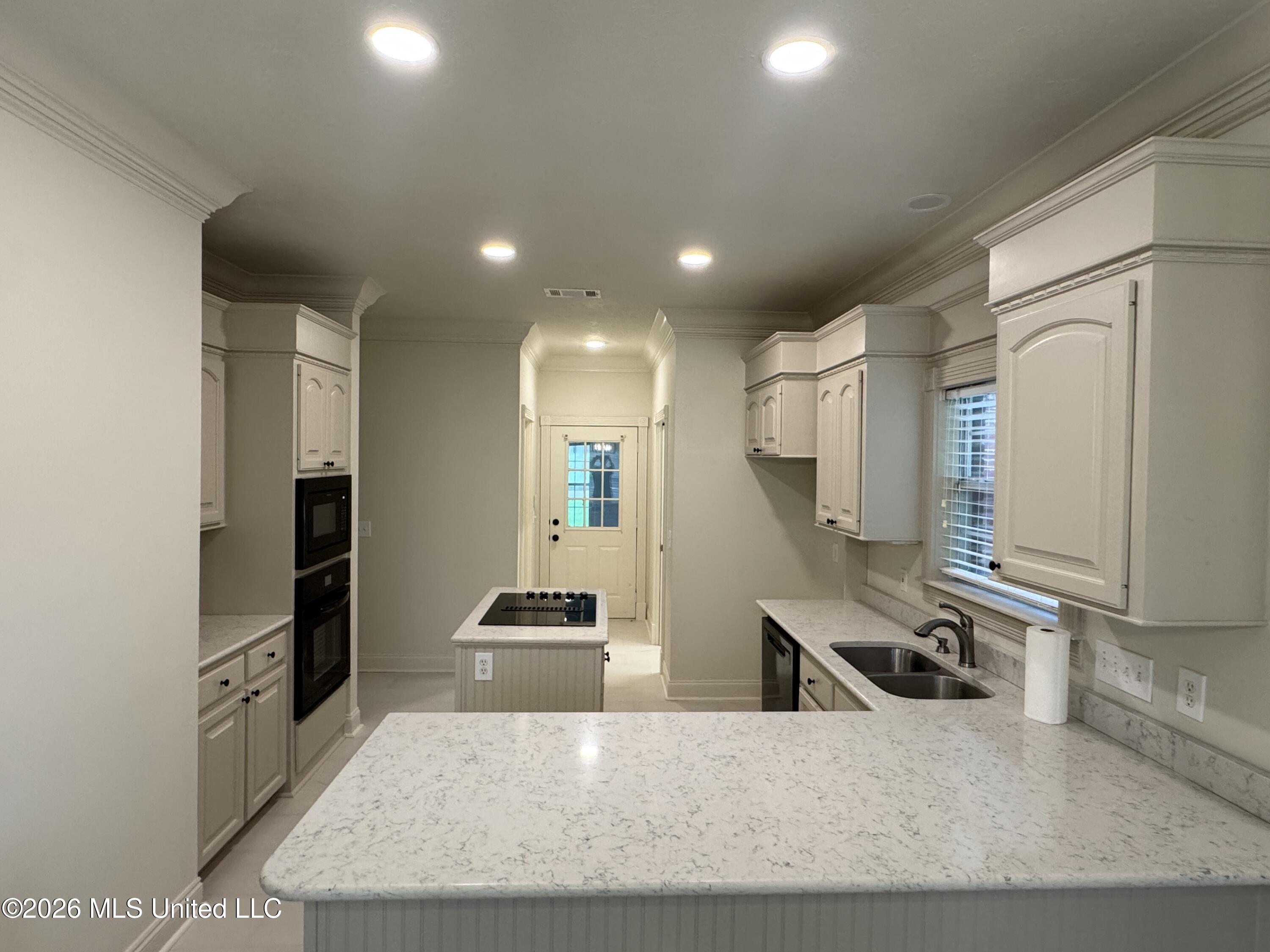 76 Eastgate Drive Property Photo 13