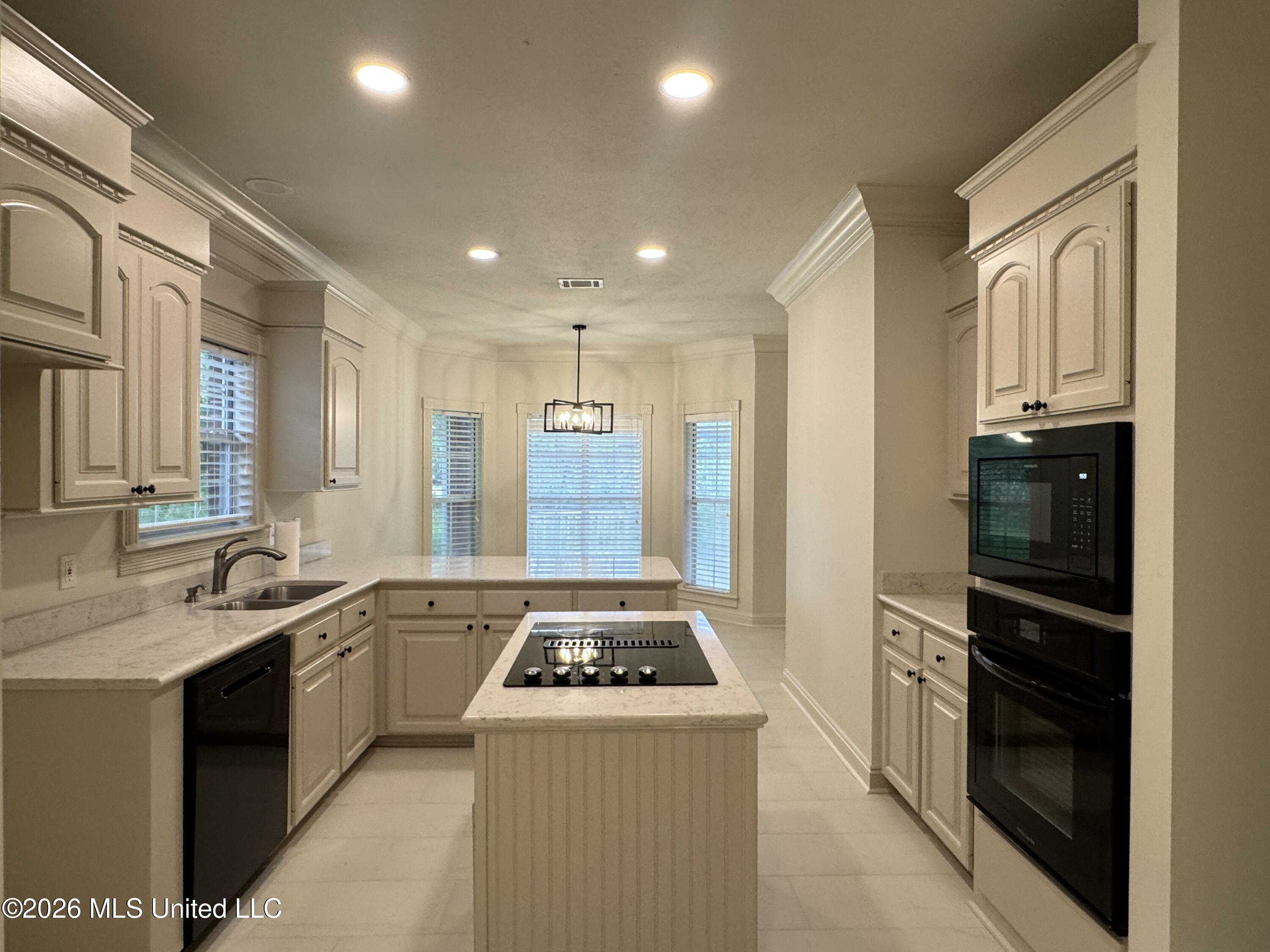 76 Eastgate Drive Property Photo 14
