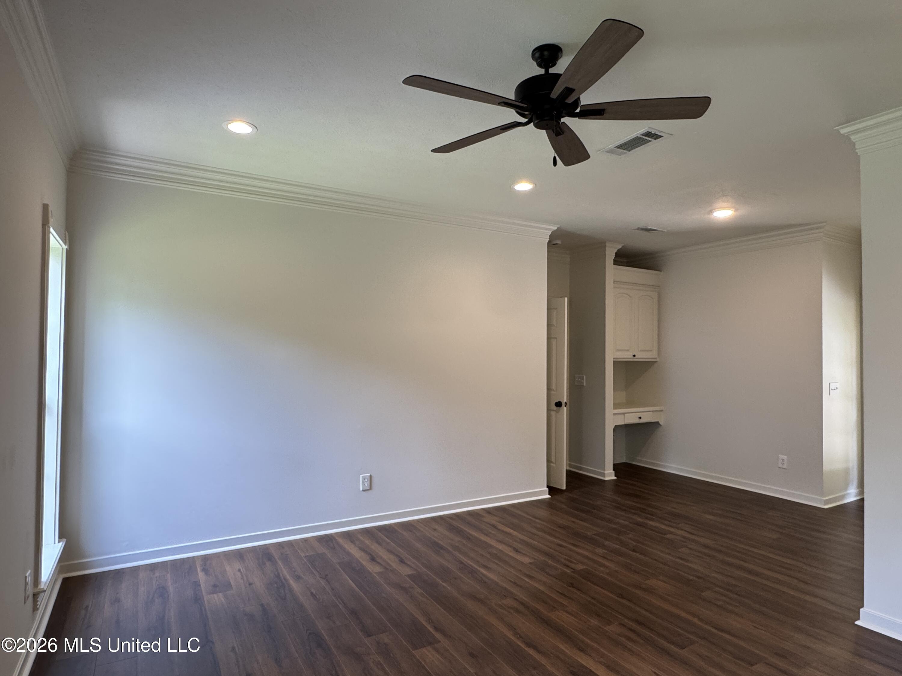 76 Eastgate Drive Property Photo 16