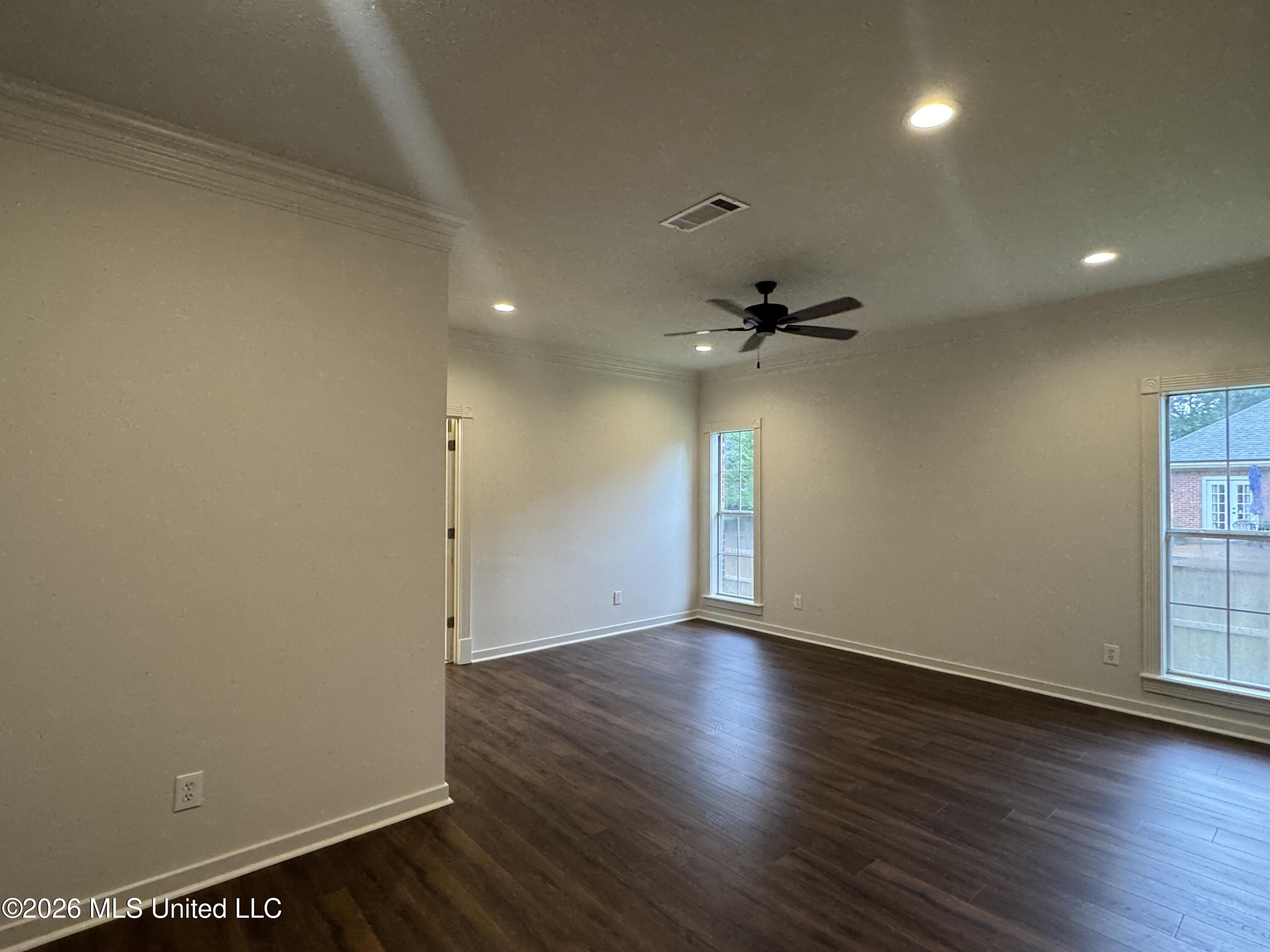 76 Eastgate Drive Property Photo 17