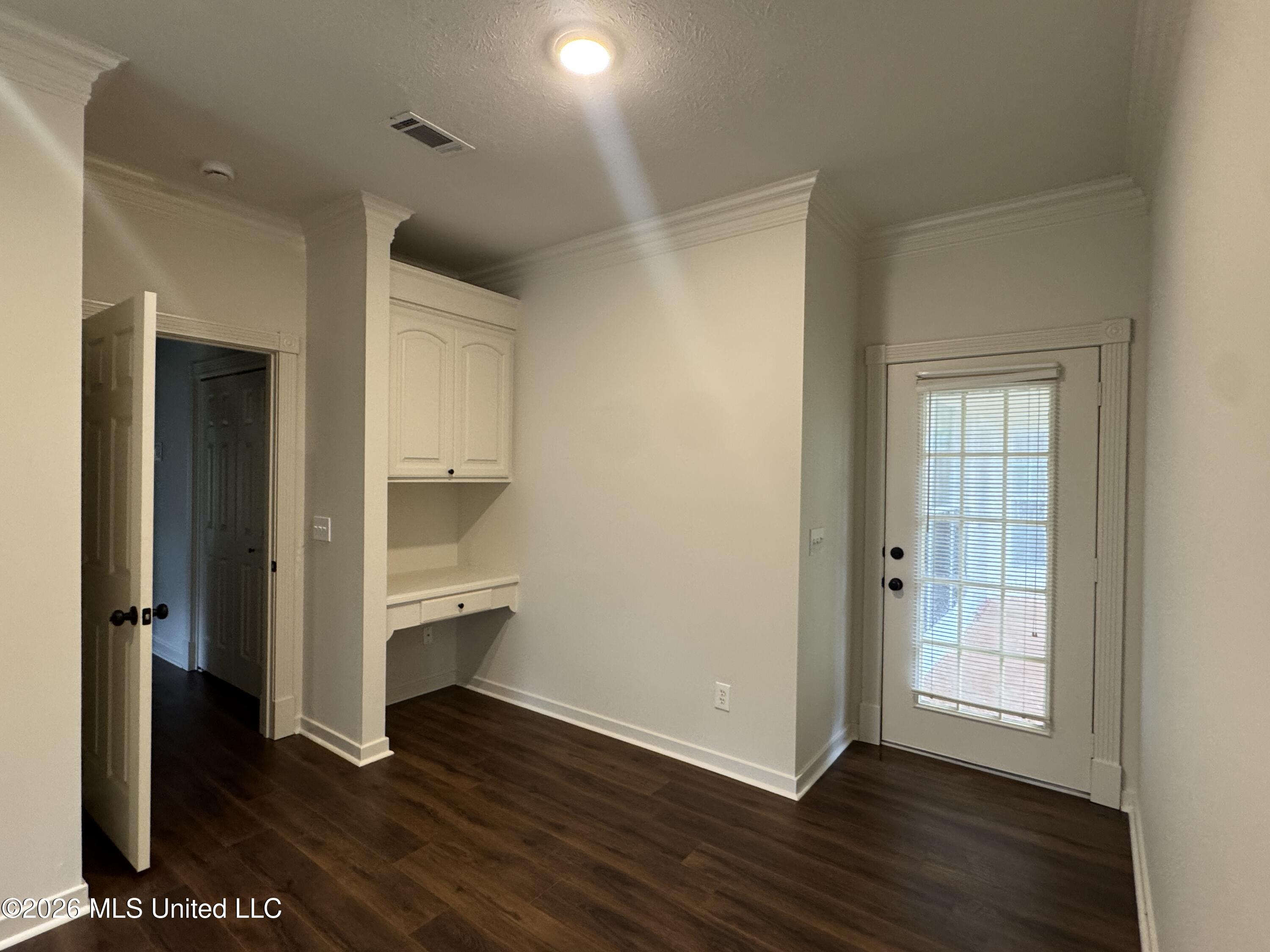 76 Eastgate Drive Property Photo 18