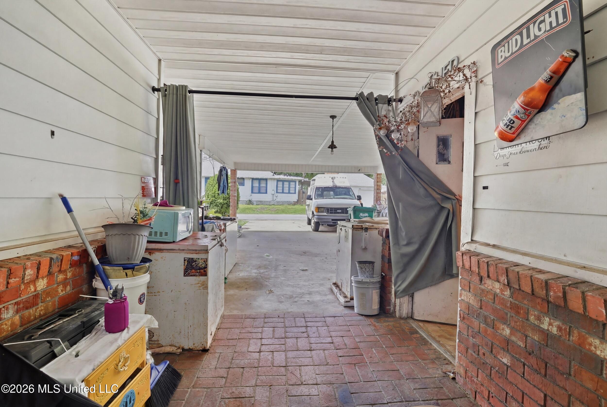 2016 19th Avenue Property Photo 9