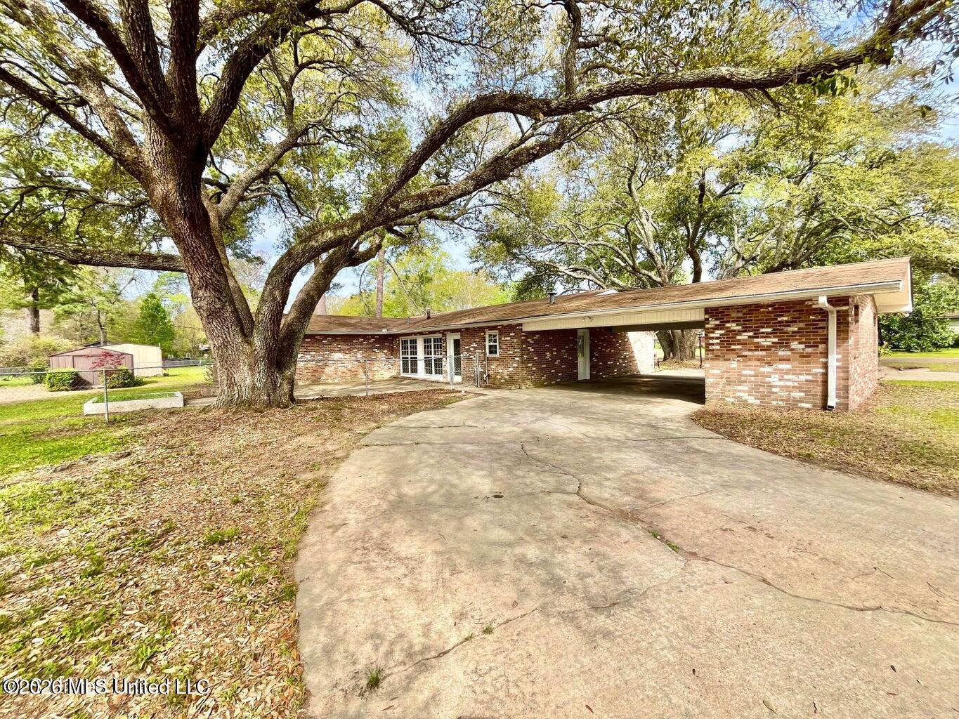 914 Lee Avenue Property Photo 52