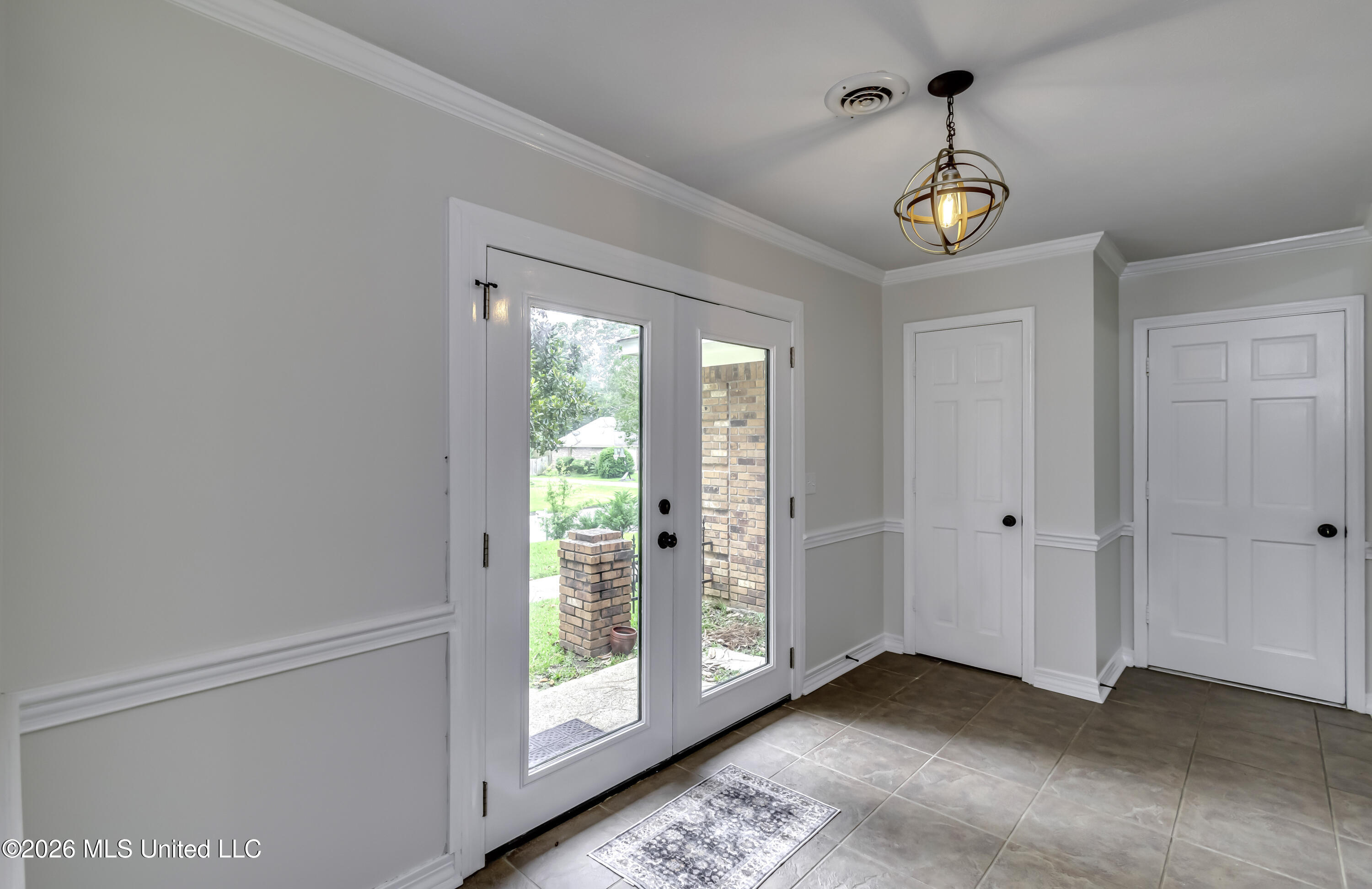 9 Treeway Drive Property Photo 11