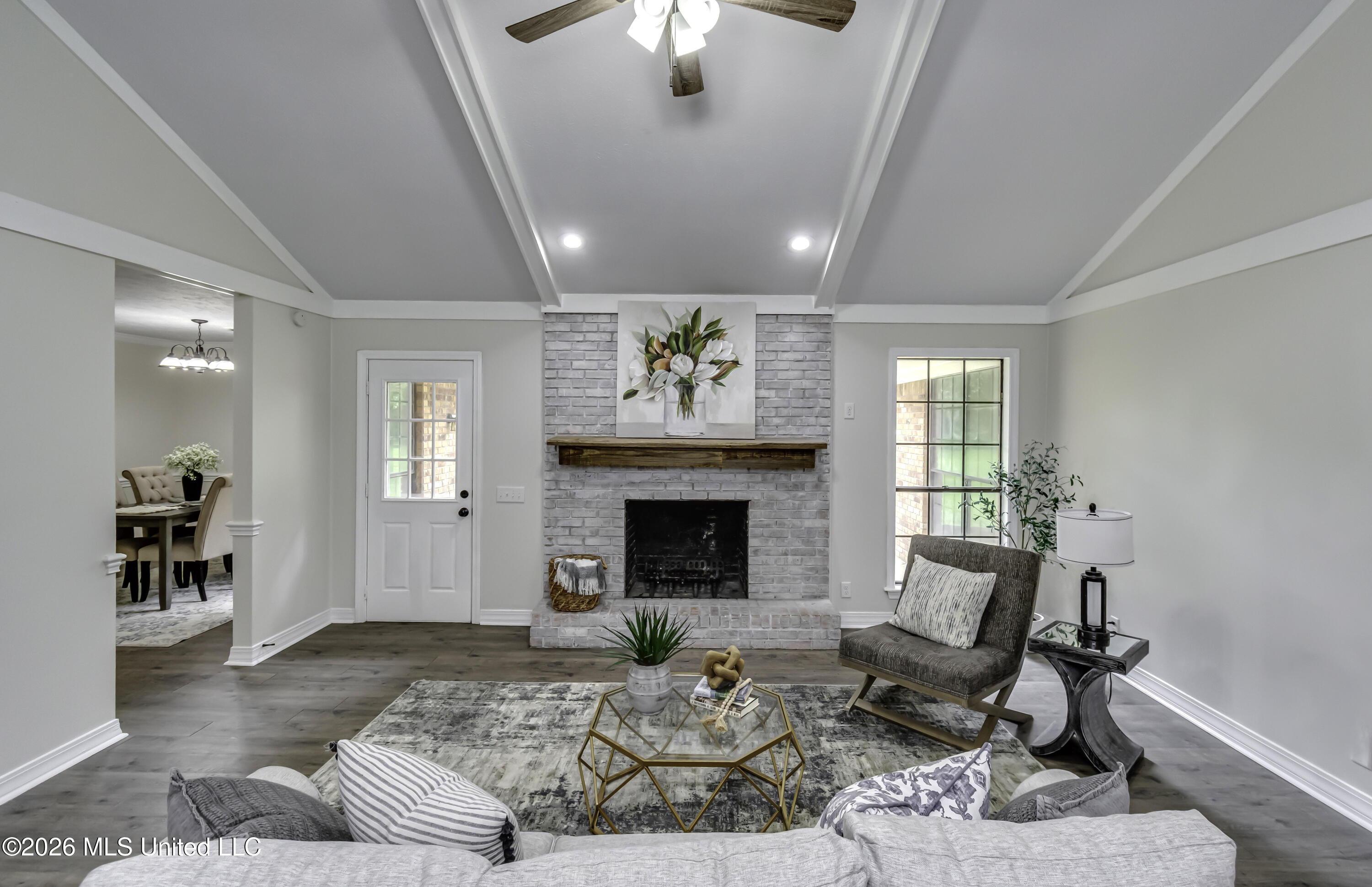 9 Treeway Drive Property Photo 14