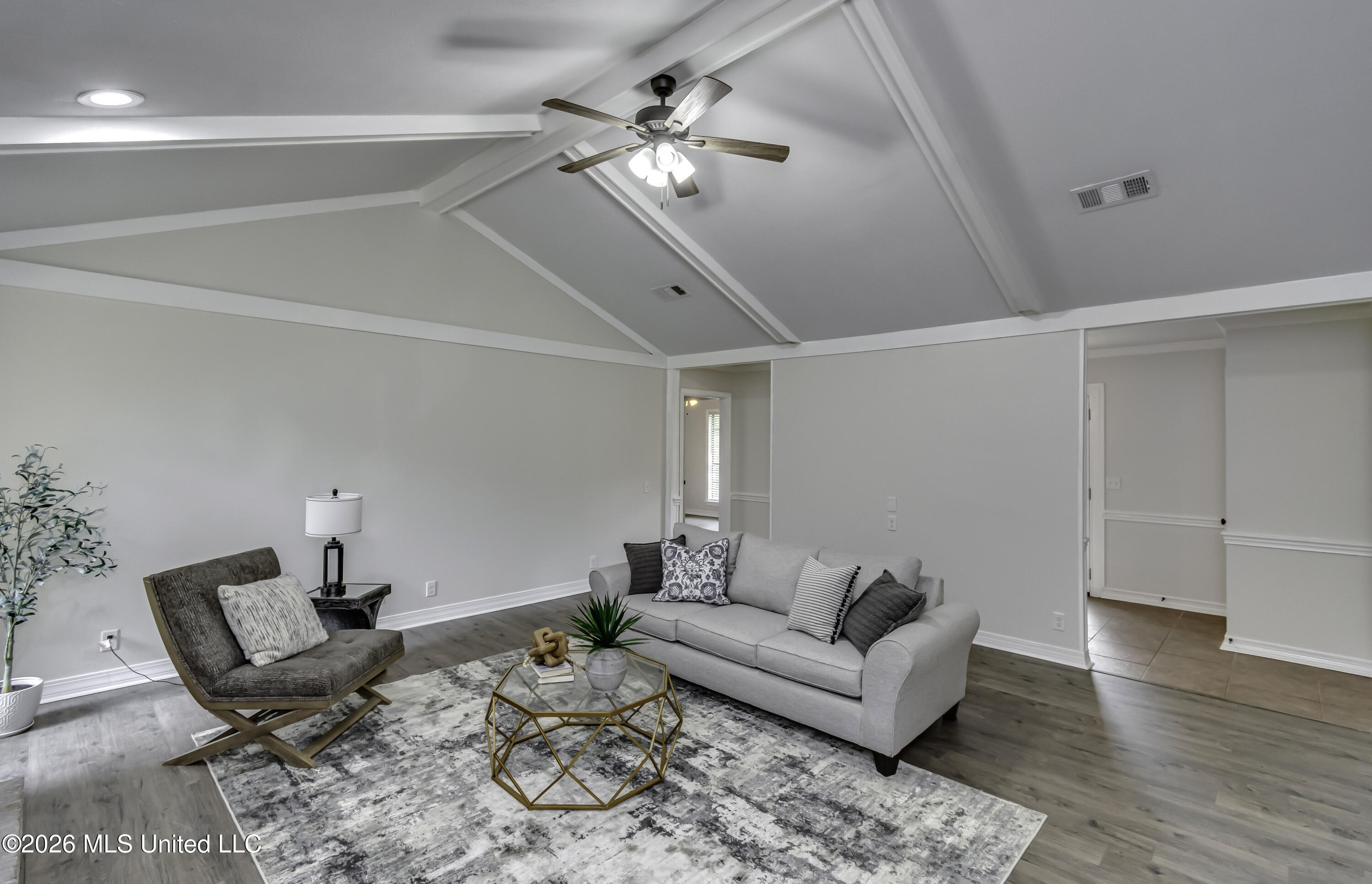 9 Treeway Drive Property Photo 16