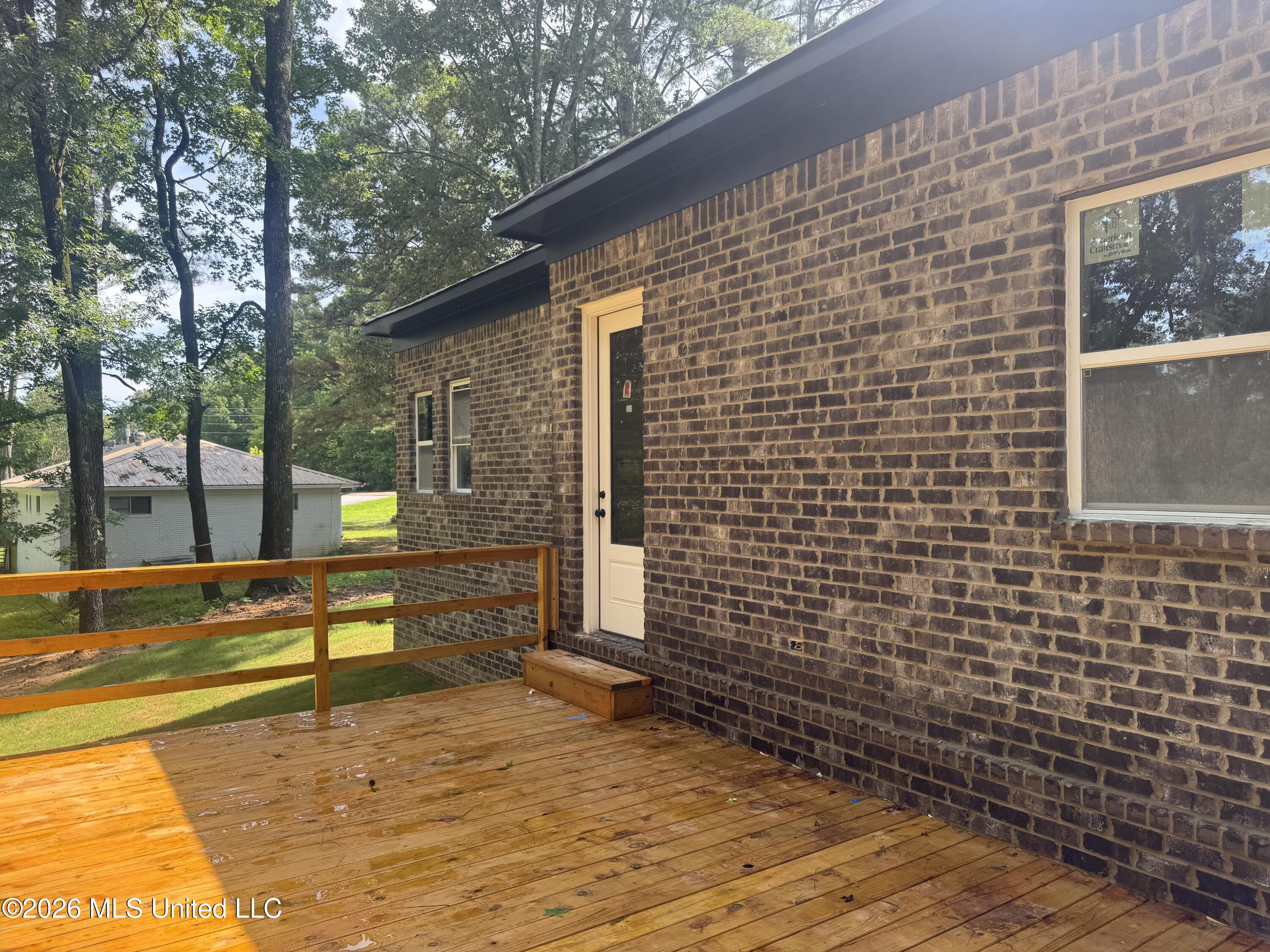 350 Taska Road Property Photo 3