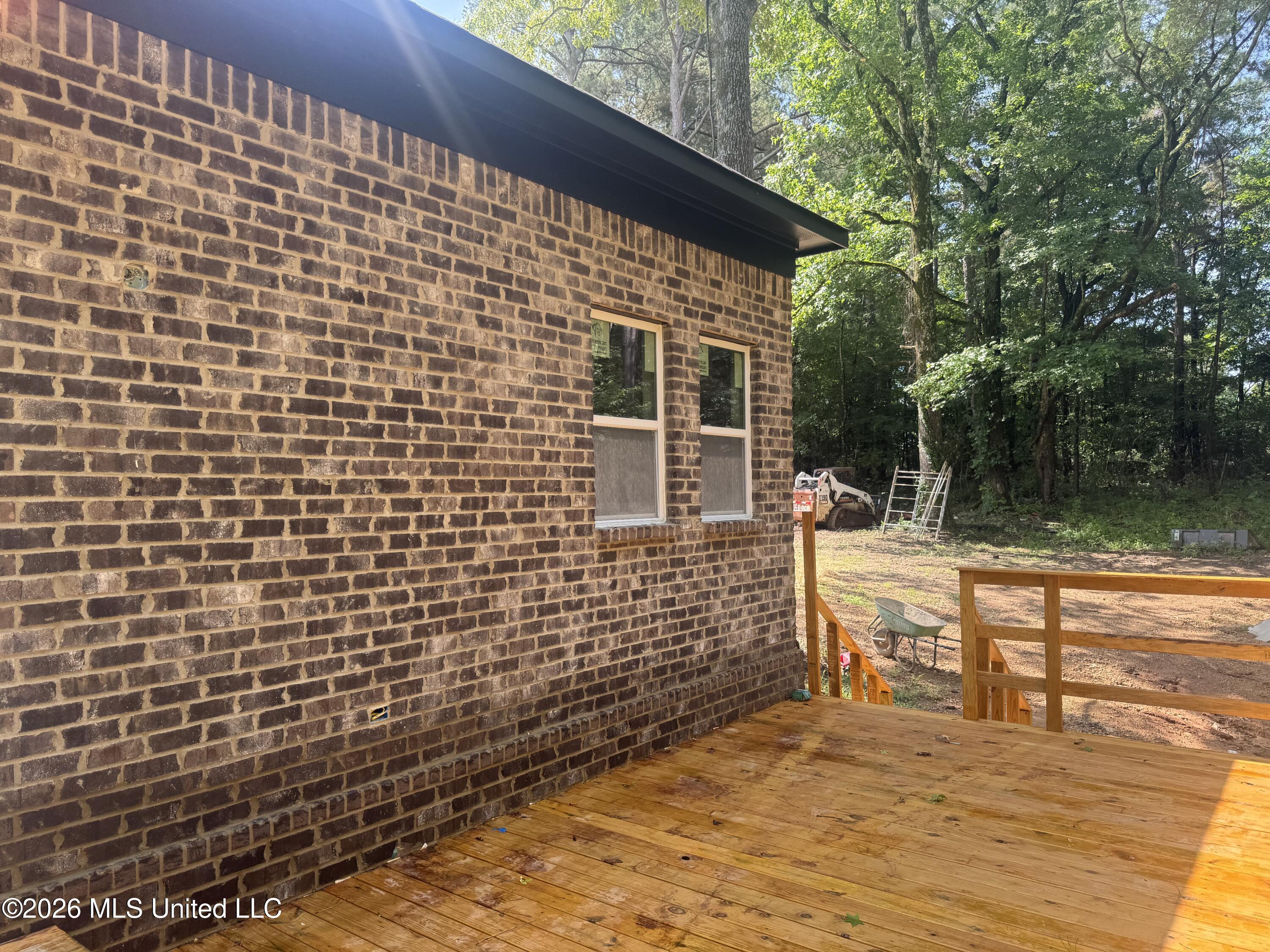 350 Taska Road Property Photo 4