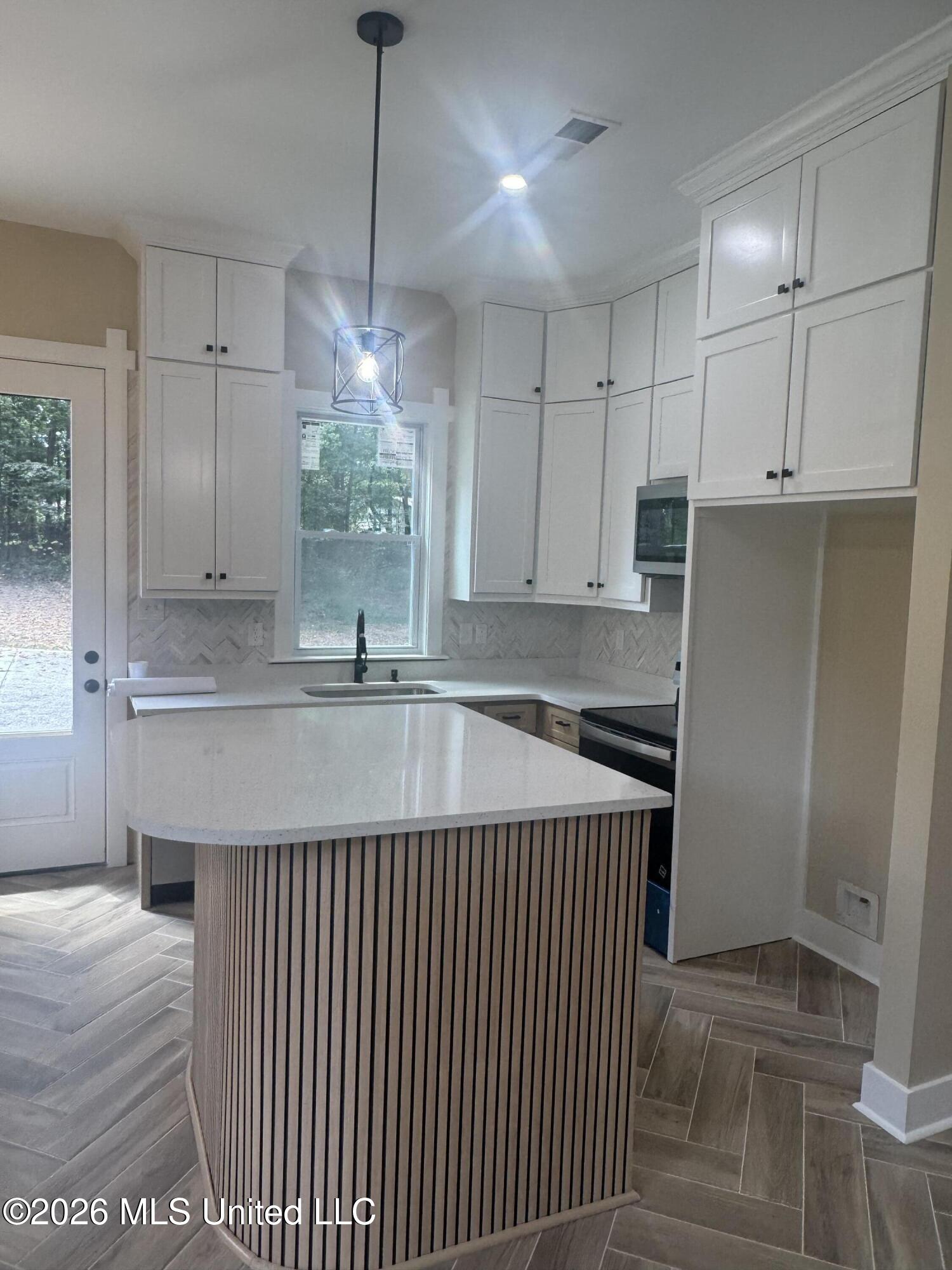 350 Taska Road Property Photo 6