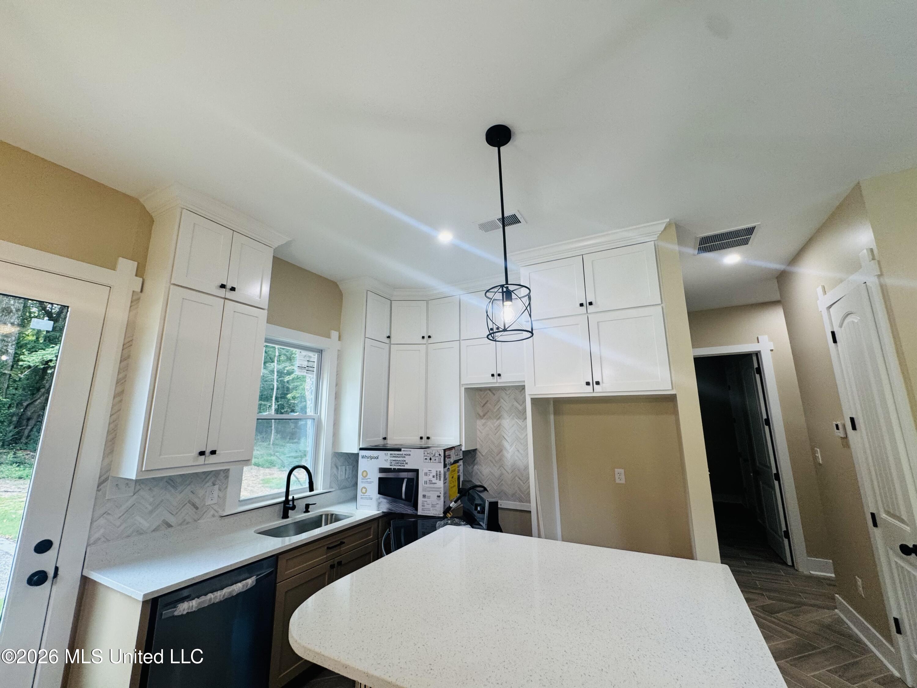 350 Taska Road Property Photo 9